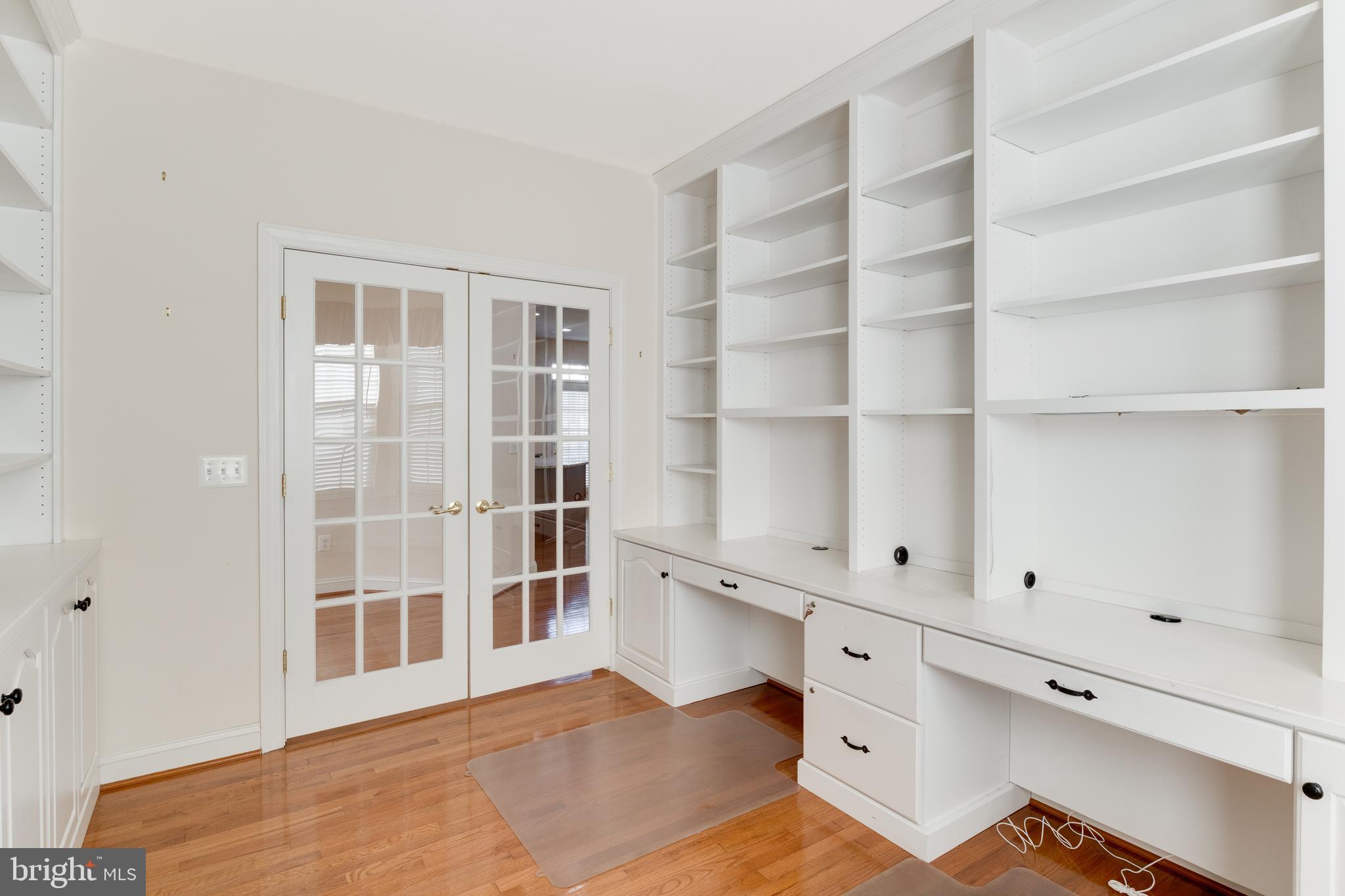 BRINKLEY MANOR - Residential