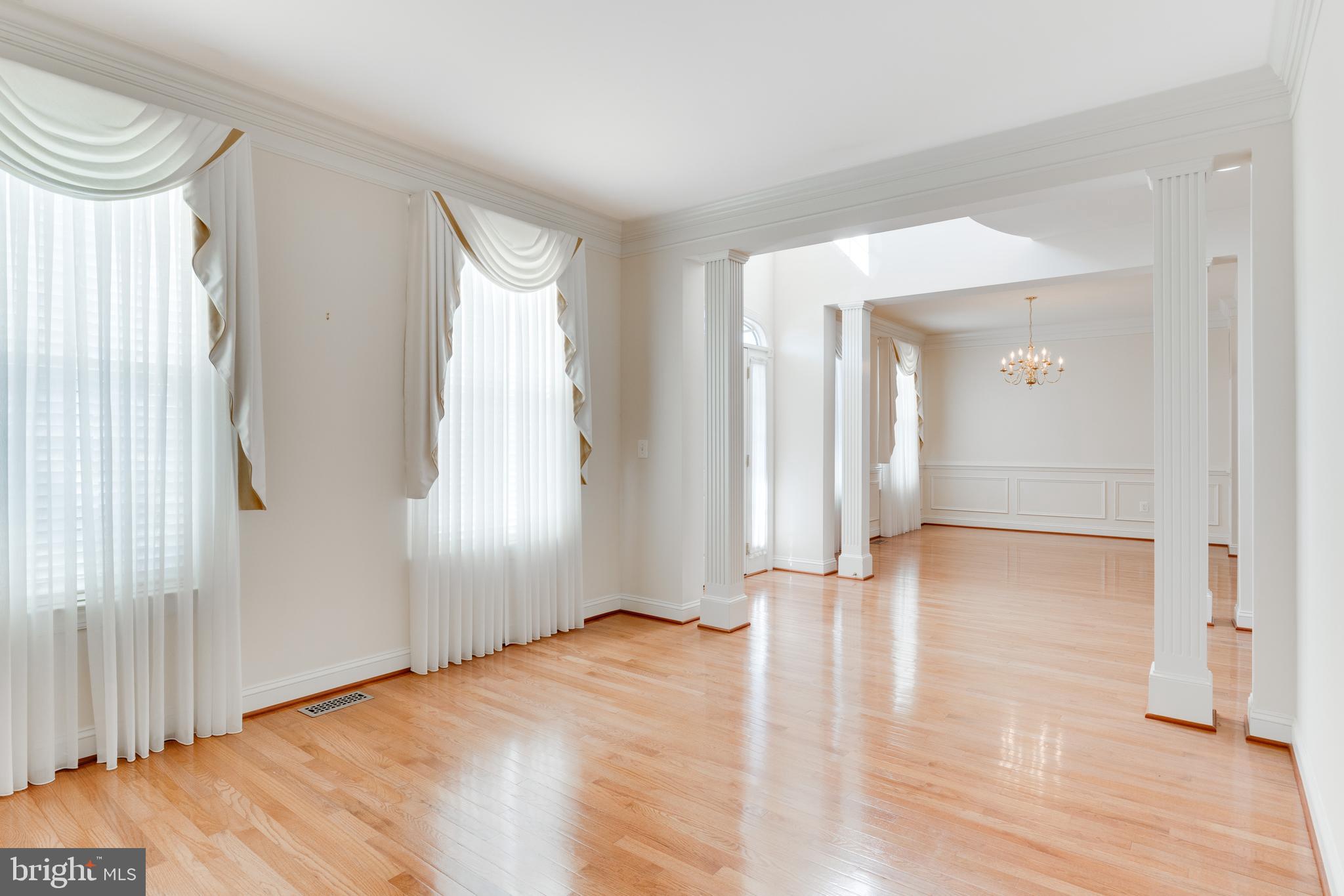 BRINKLEY MANOR - Residential