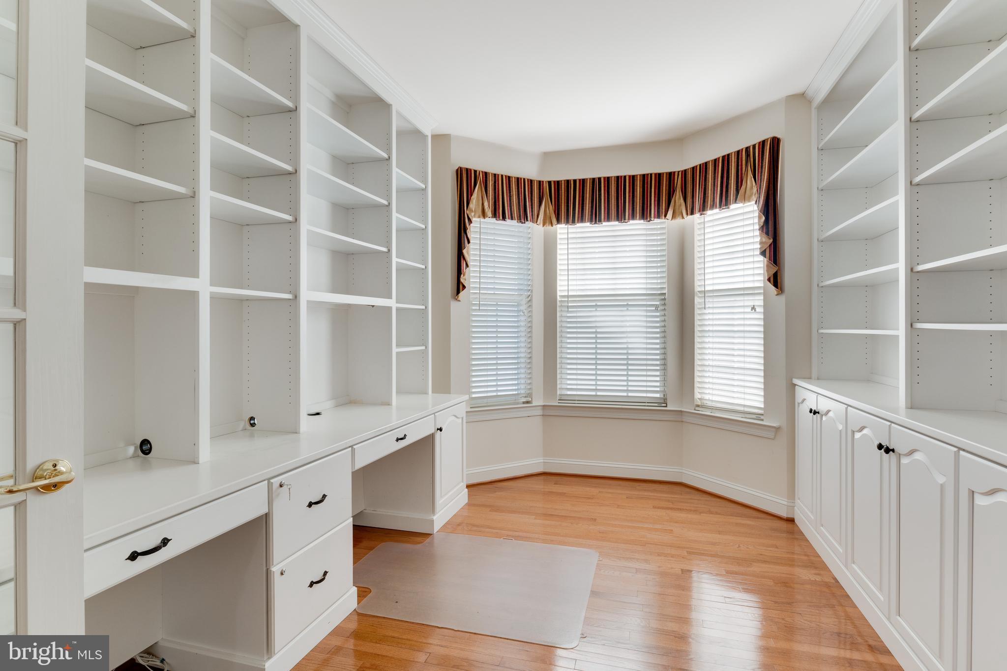 BRINKLEY MANOR - Residential