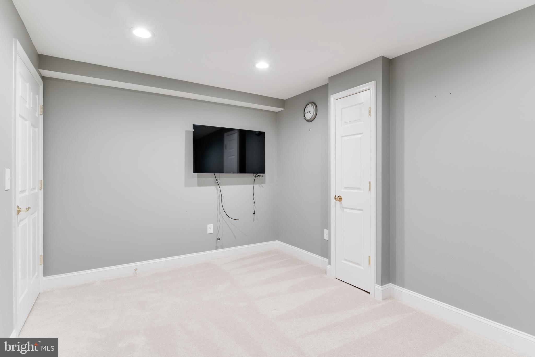 BRINKLEY MANOR - Residential