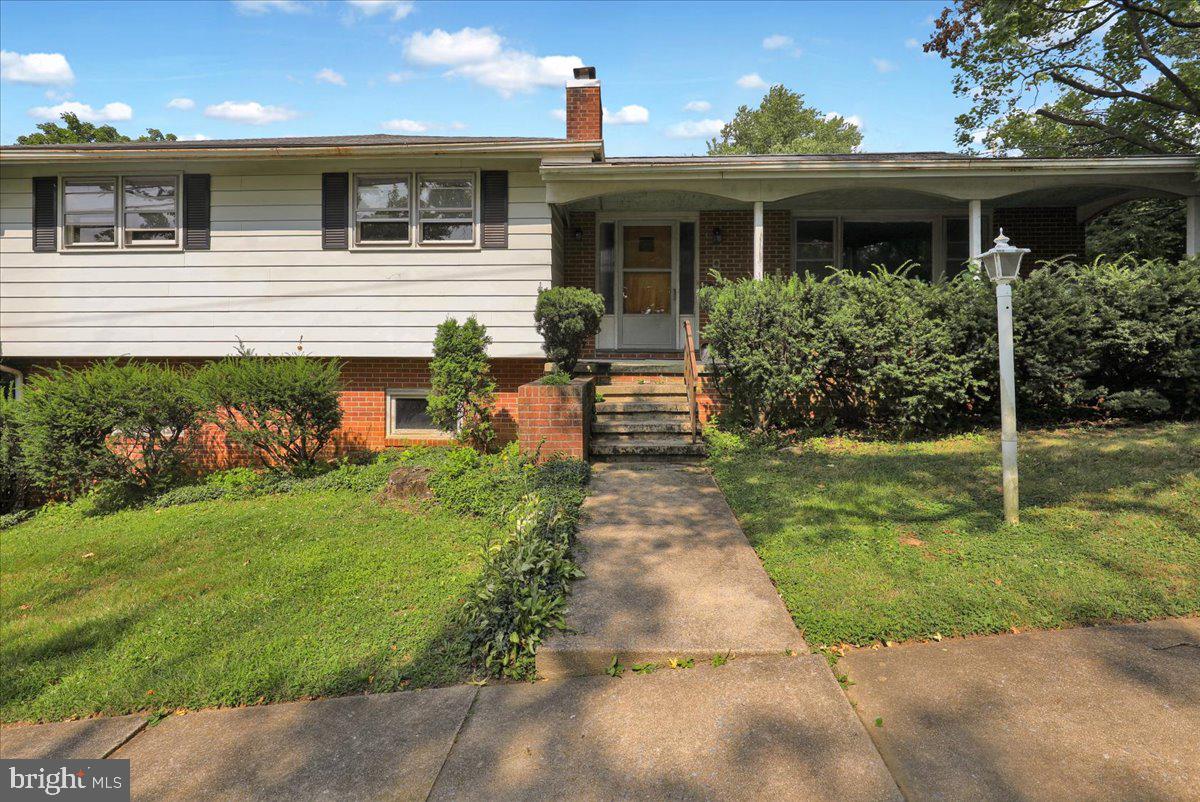 105 CLAYTON