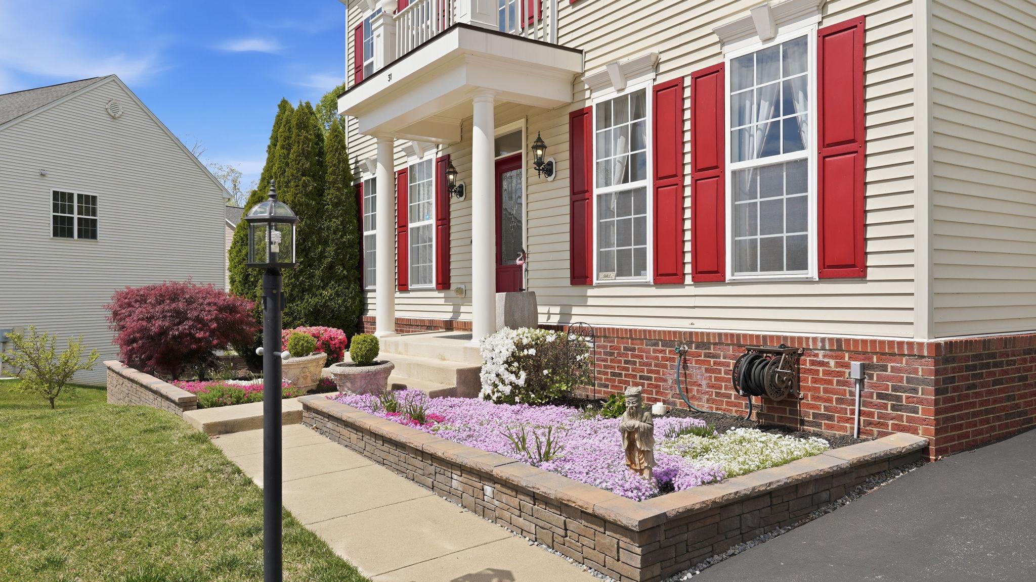 31 GARNET WAY