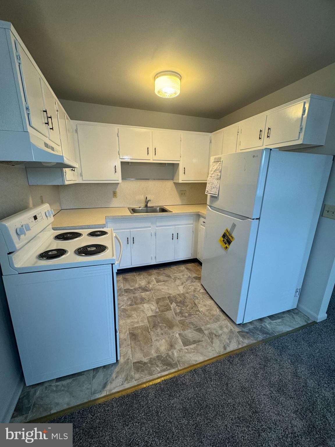 BRIERCREST HEIGHTS - Residential Lease