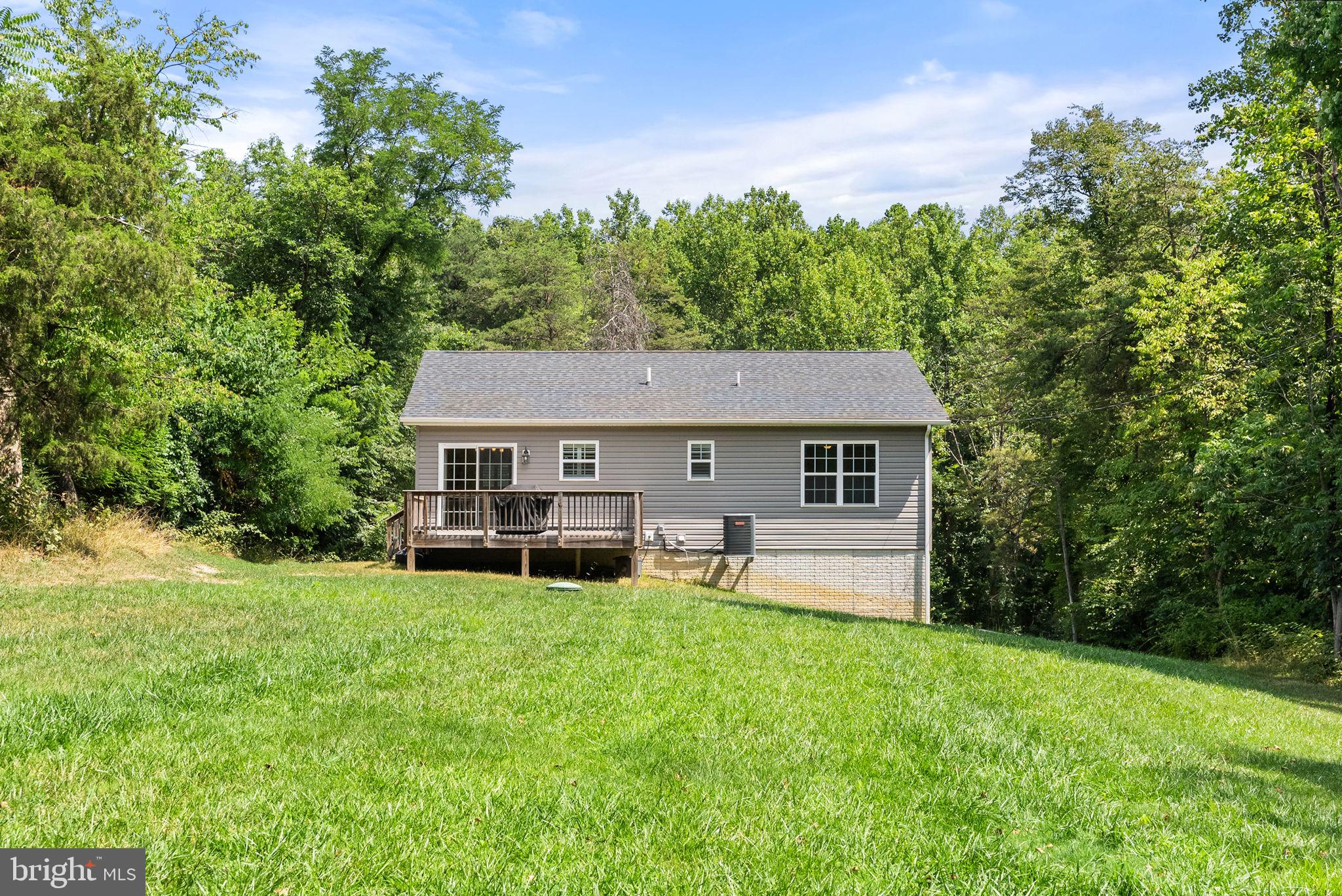 MOUNTAIN VIEW ESTATES - Residential