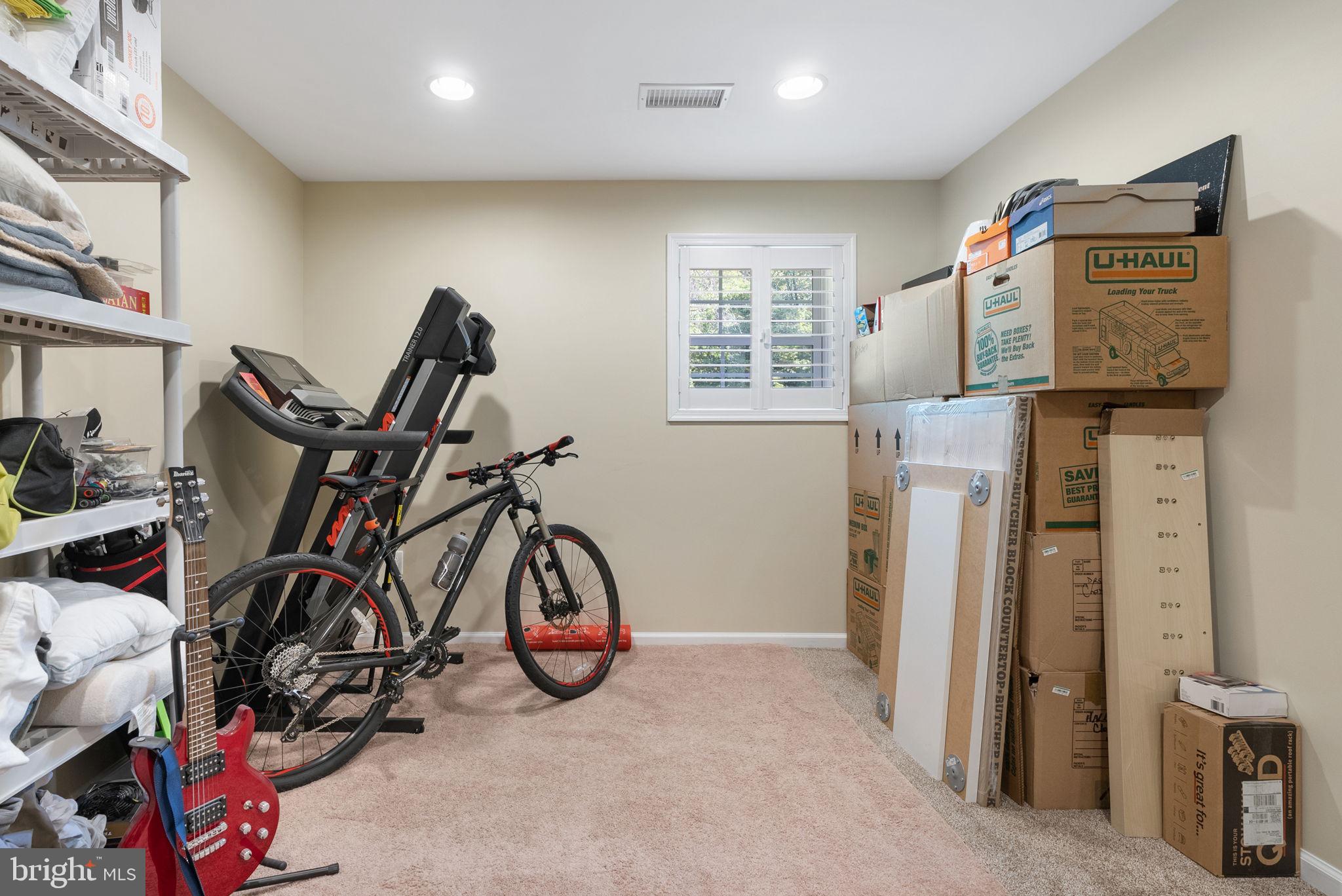 MOUNTAIN VIEW ESTATES - Residential