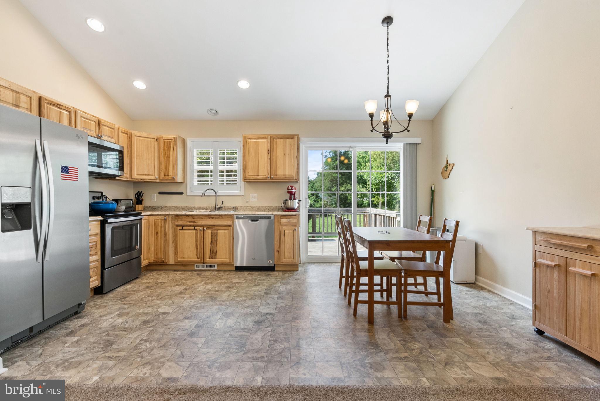 MOUNTAIN VIEW ESTATES - Residential