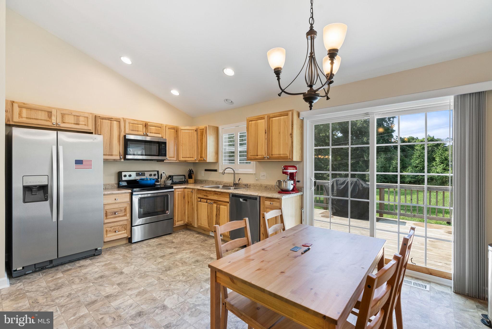 MOUNTAIN VIEW ESTATES - Residential