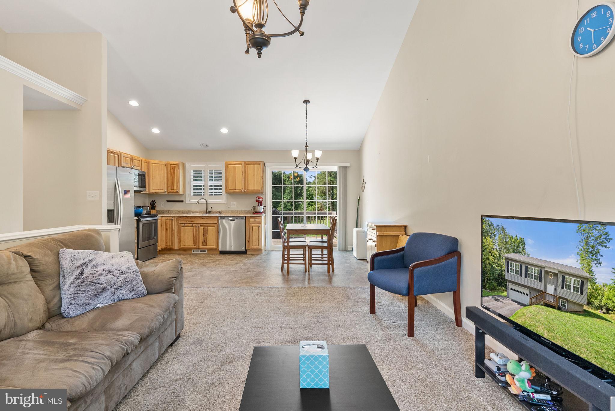 MOUNTAIN VIEW ESTATES - Residential