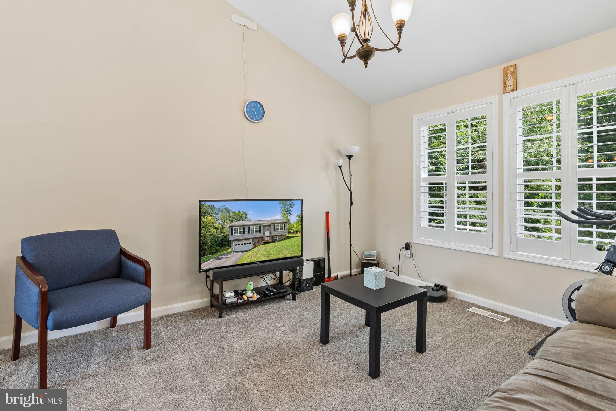 MOUNTAIN VIEW ESTATES - Residential