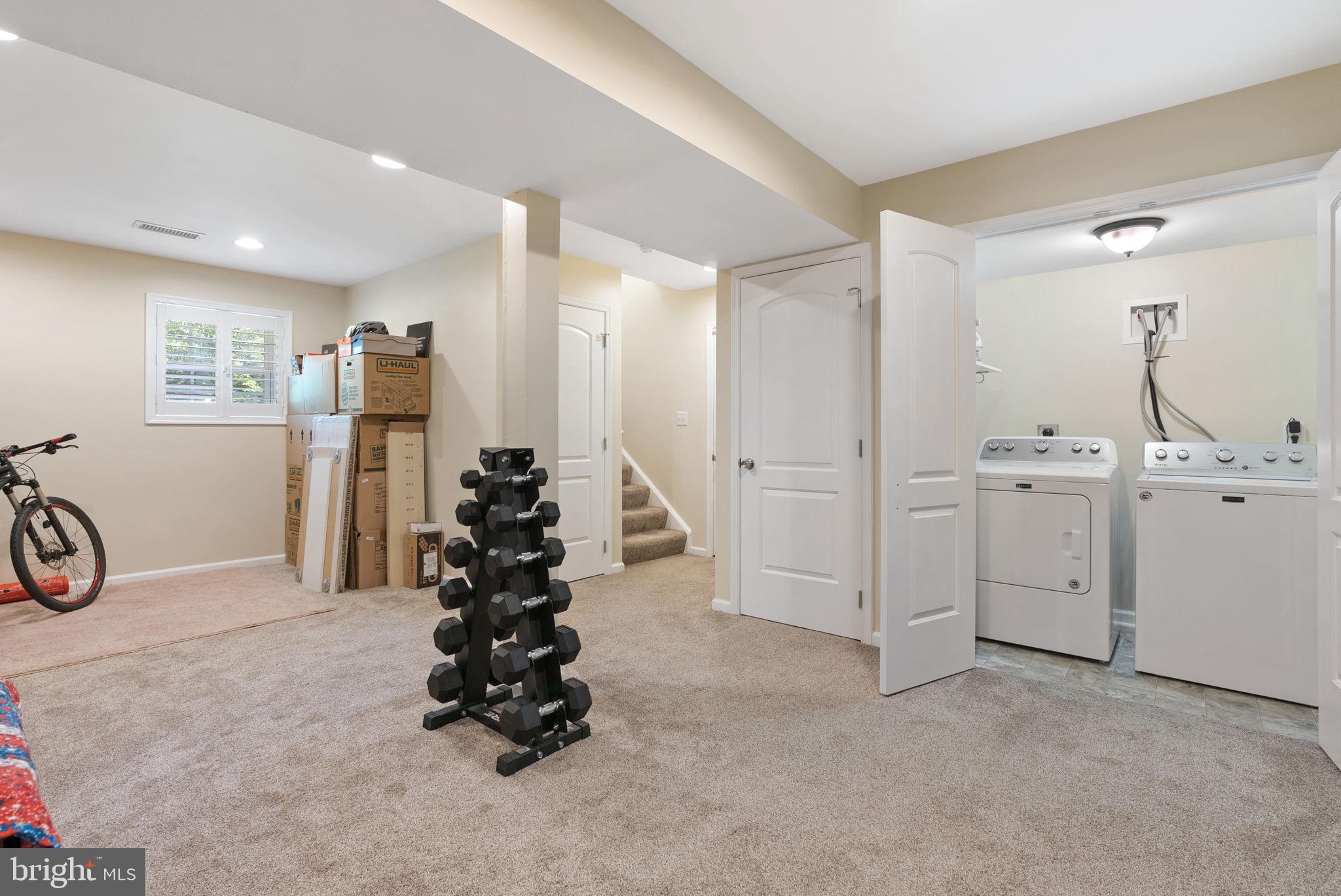 MOUNTAIN VIEW ESTATES - Residential