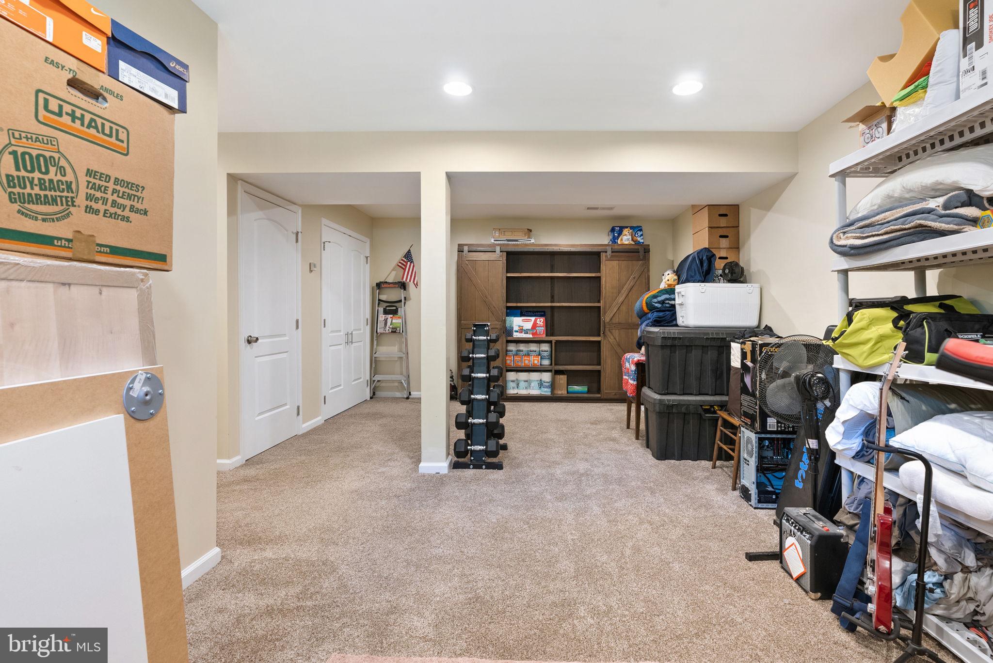 MOUNTAIN VIEW ESTATES - Residential