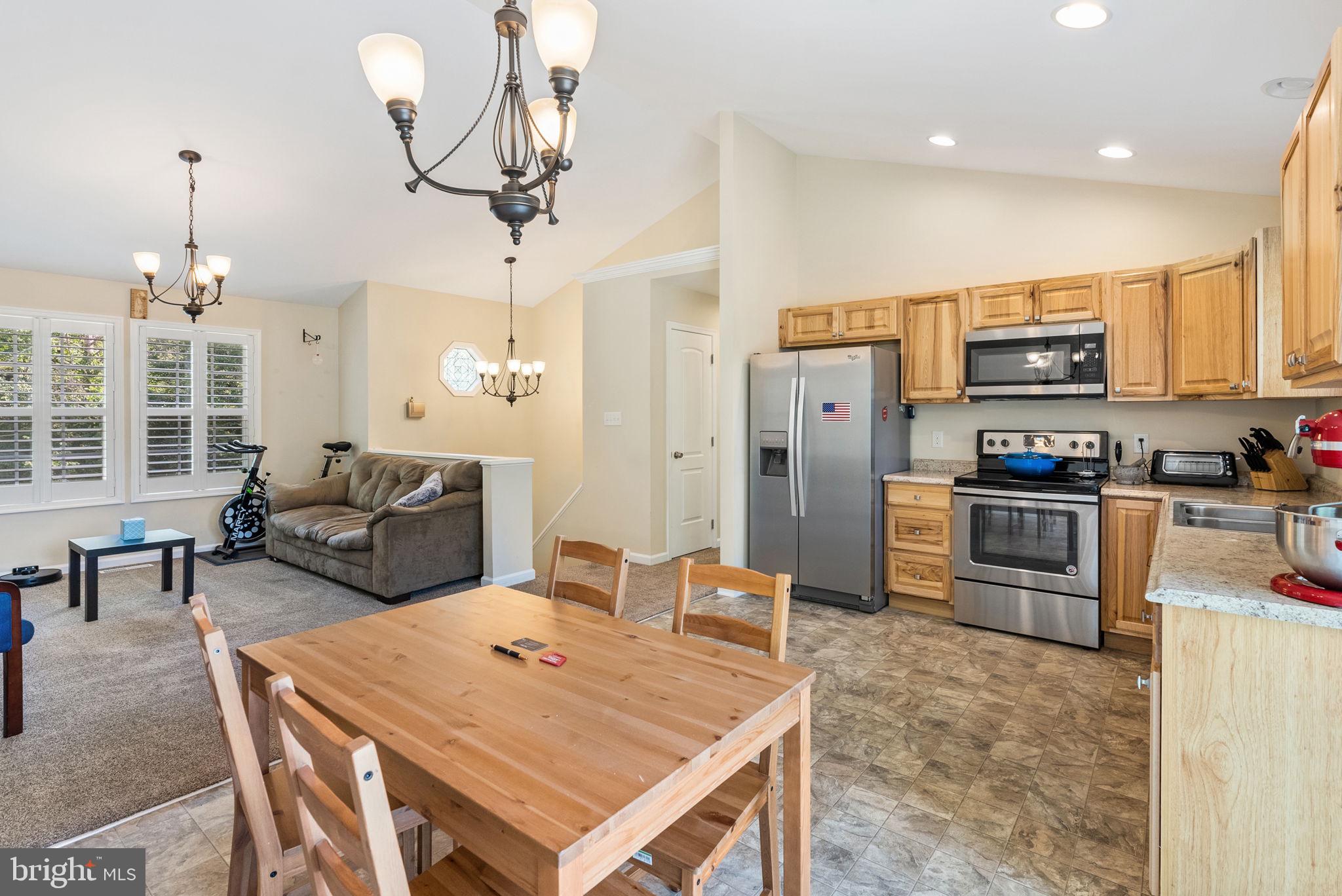 MOUNTAIN VIEW ESTATES - Residential