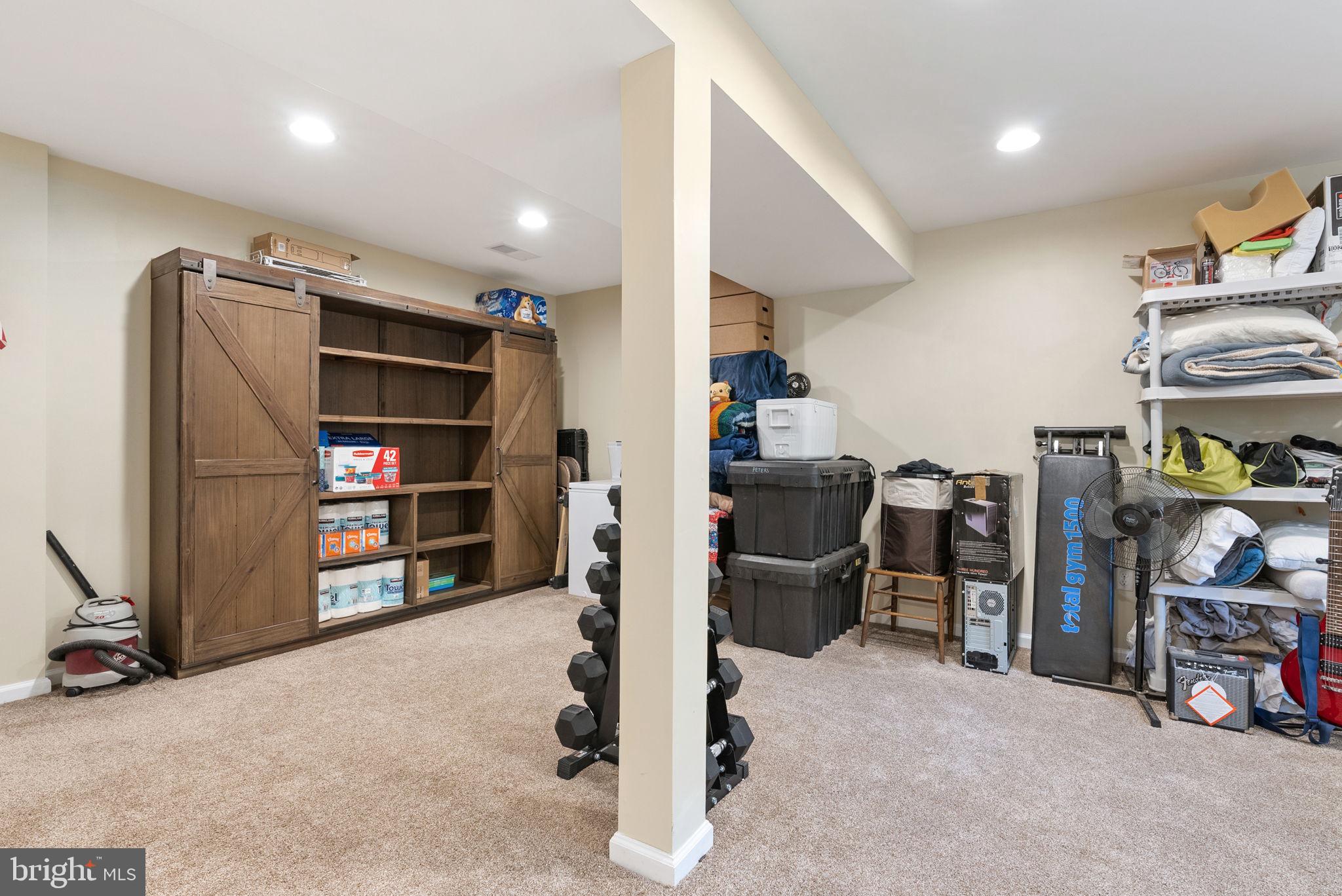 MOUNTAIN VIEW ESTATES - Residential