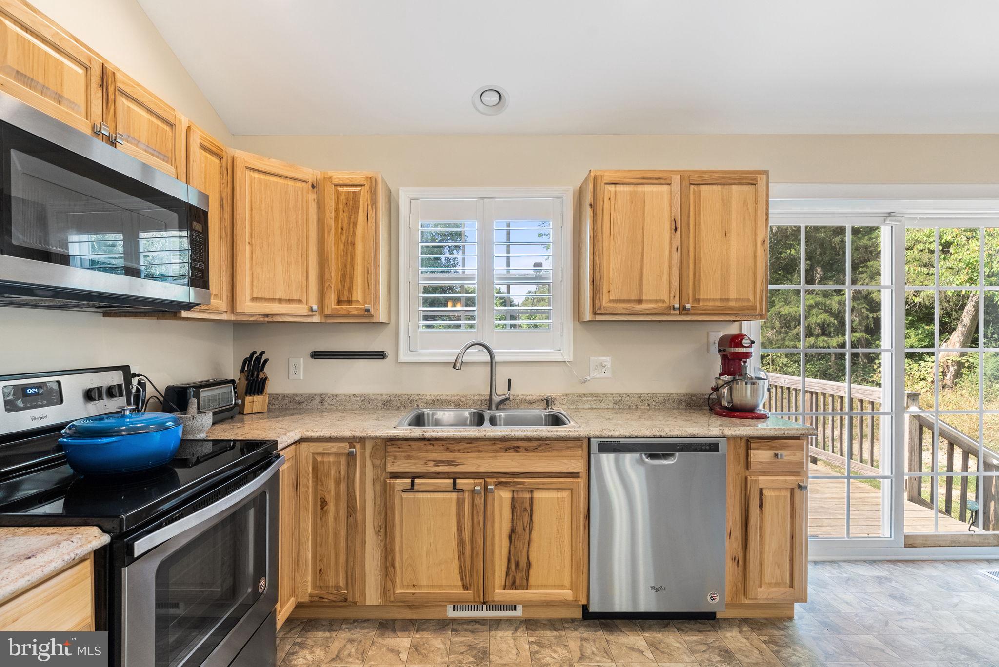 MOUNTAIN VIEW ESTATES - Residential