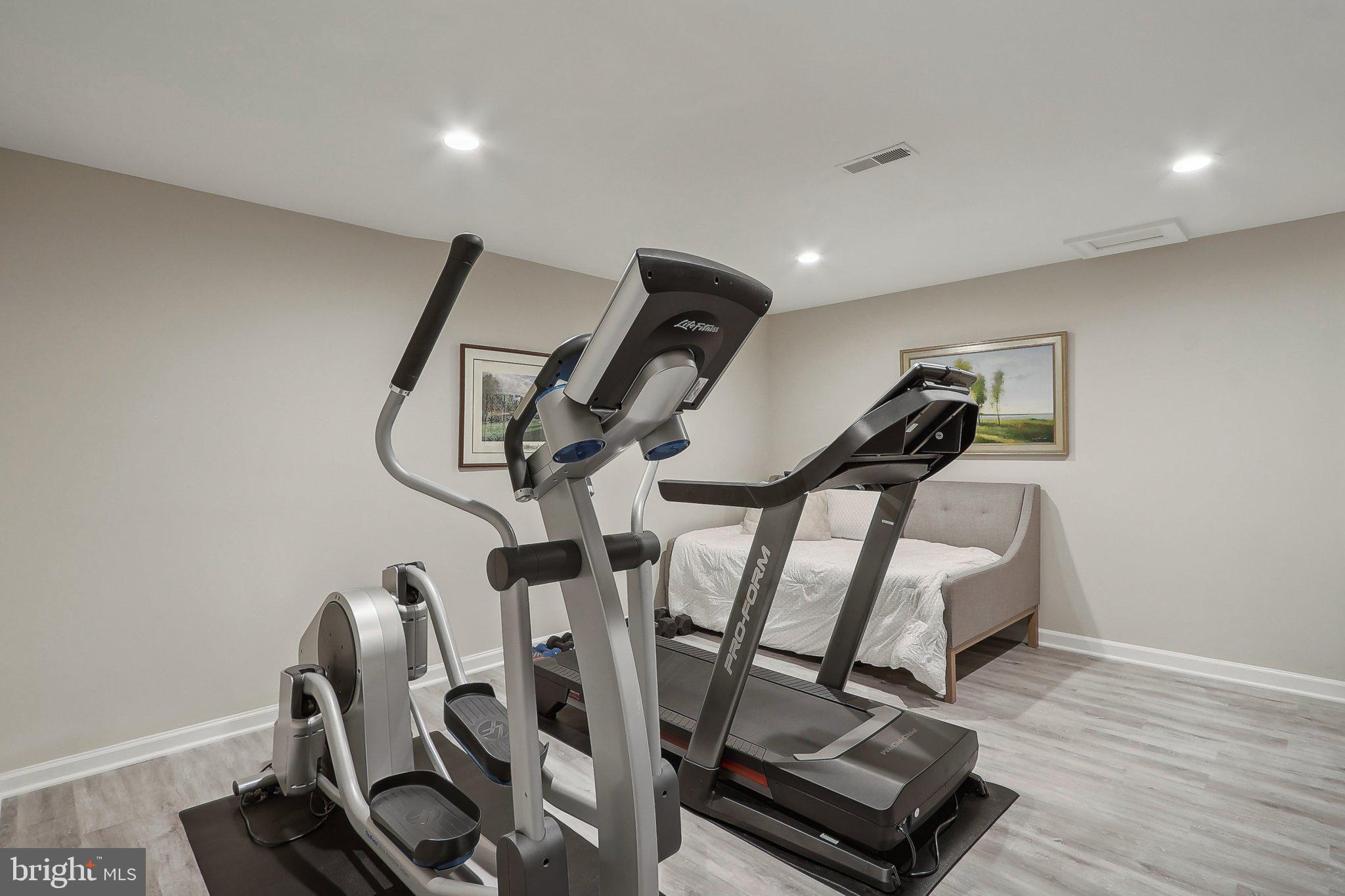 AVENEL - Residential