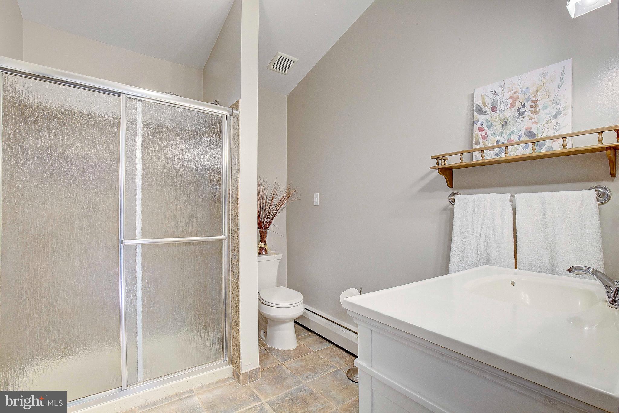 HILLSMERE SHORES - Residential