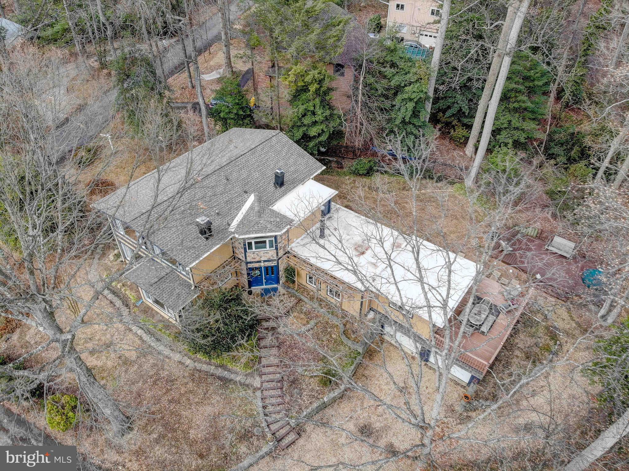 HILLSMERE SHORES - Residential