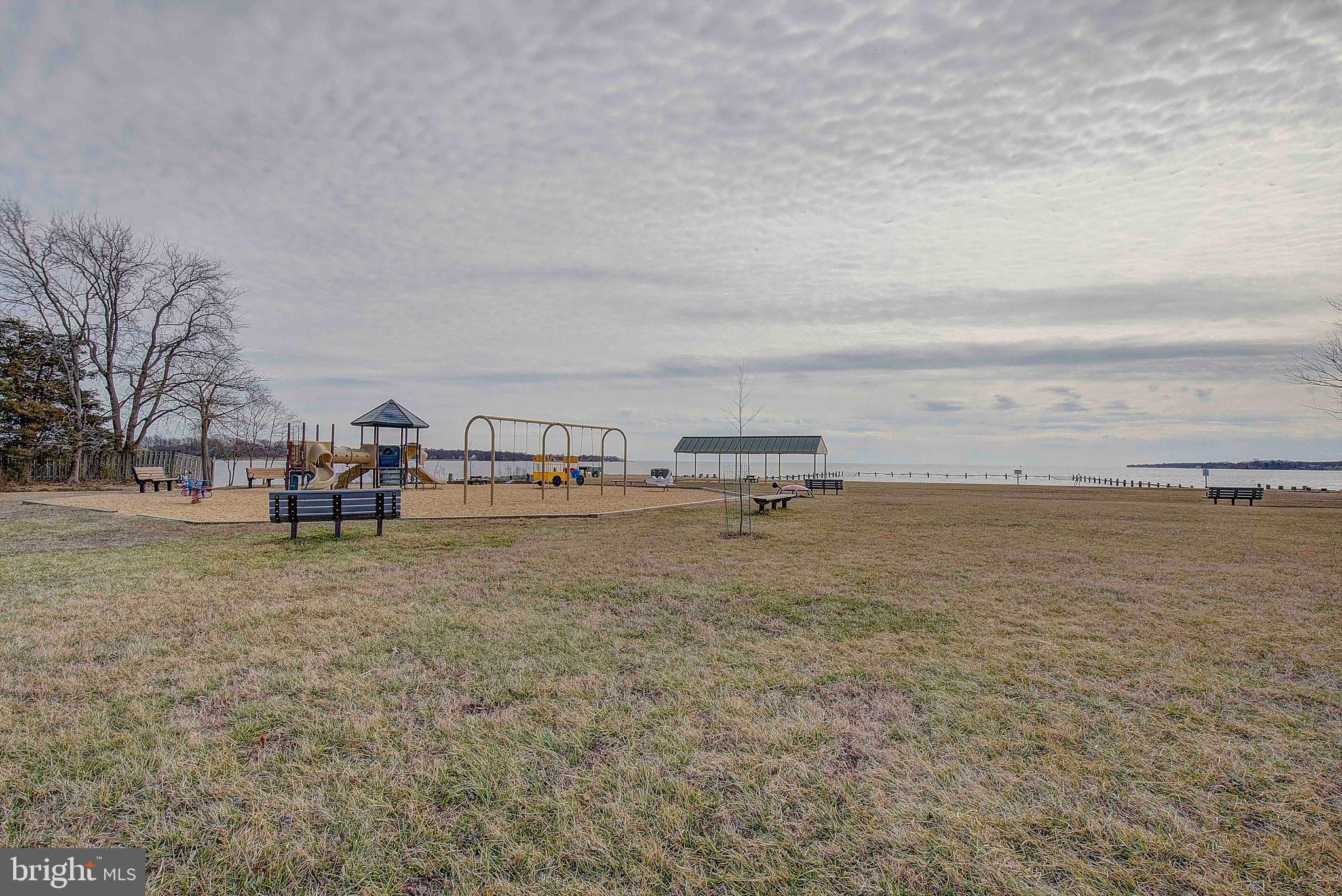 HILLSMERE SHORES - Residential