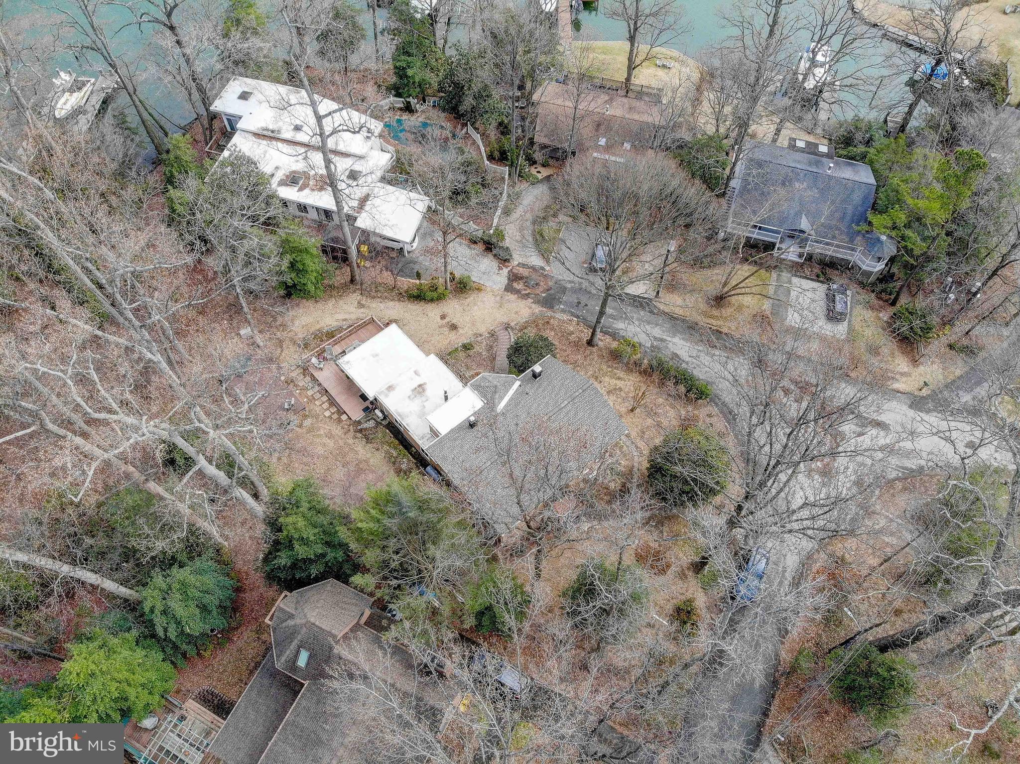 HILLSMERE SHORES - Residential