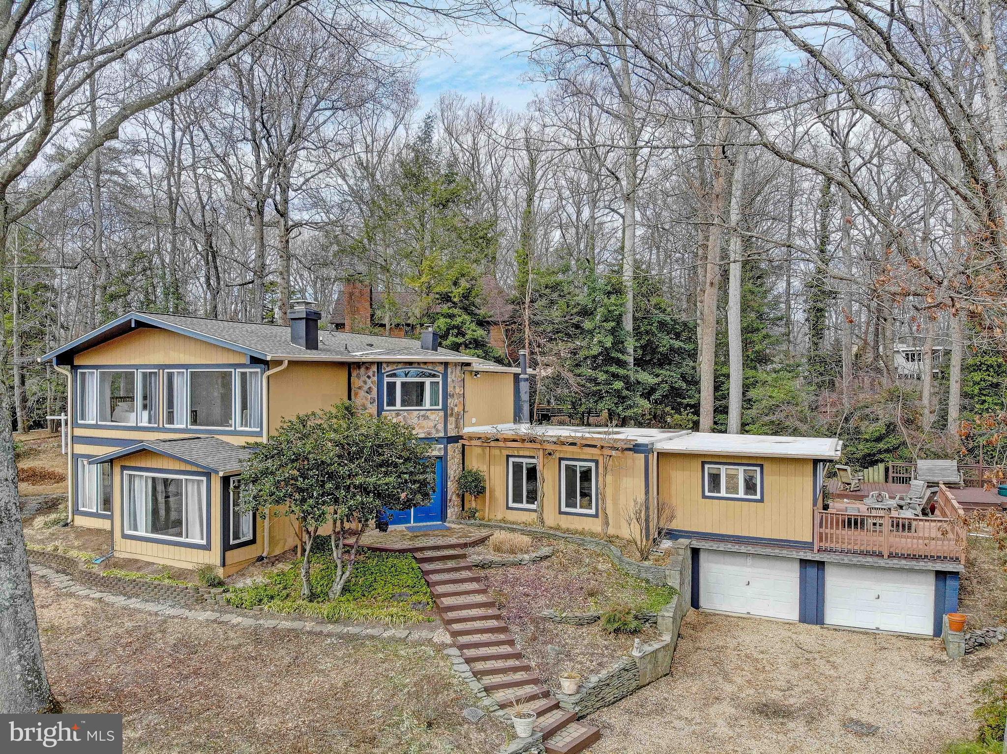 HILLSMERE SHORES - Residential