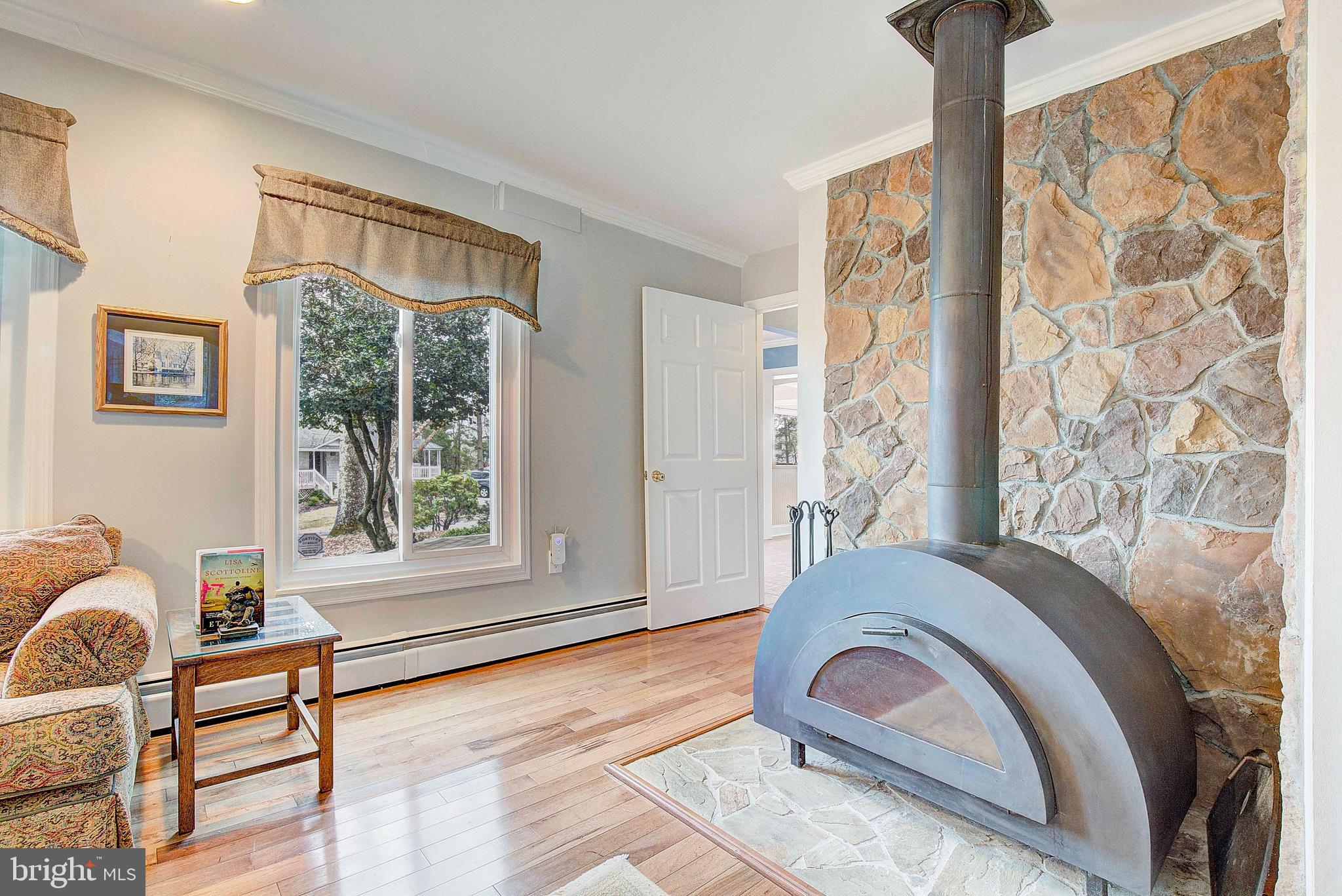 HILLSMERE SHORES - Residential