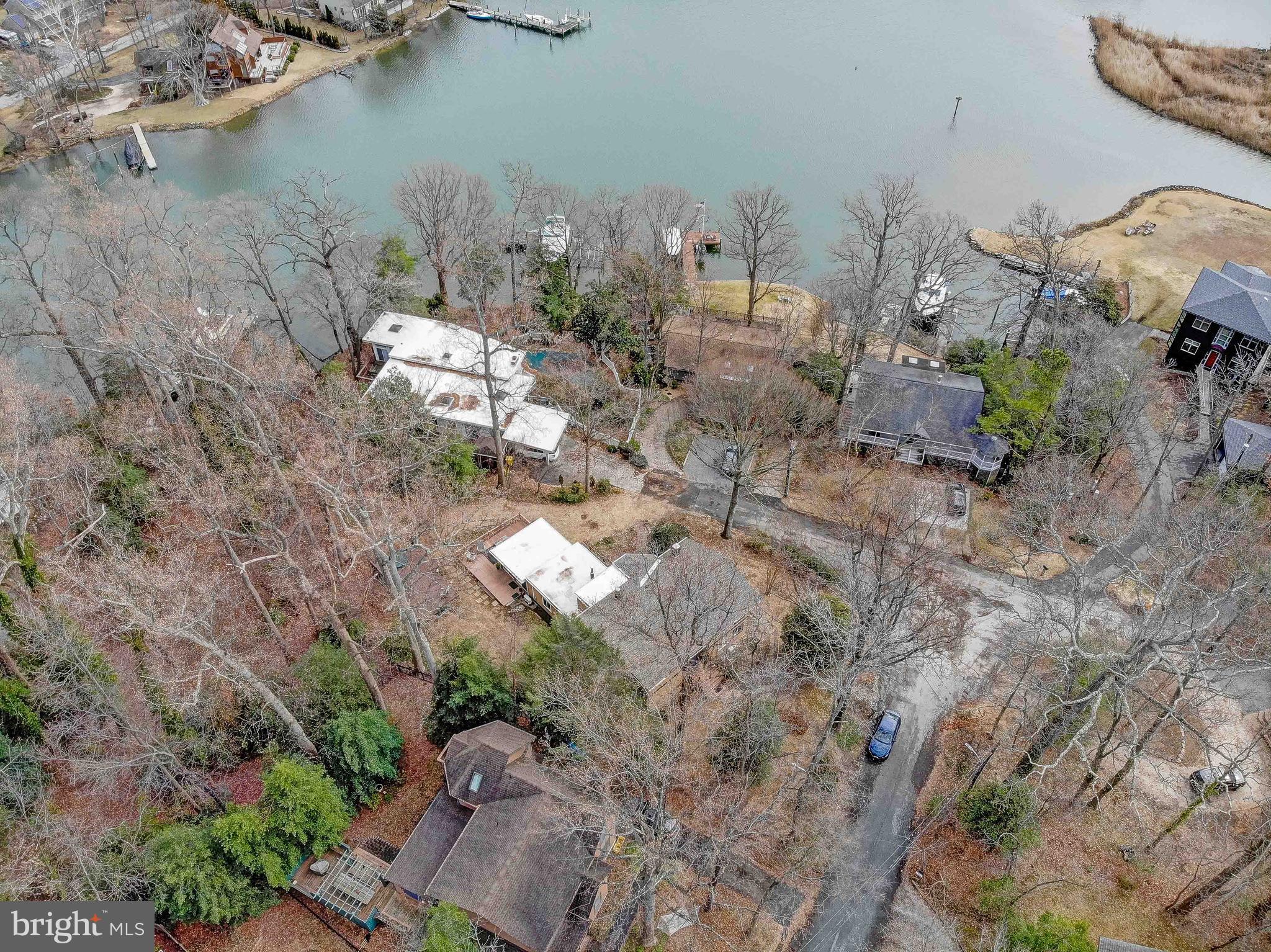 HILLSMERE SHORES - Residential