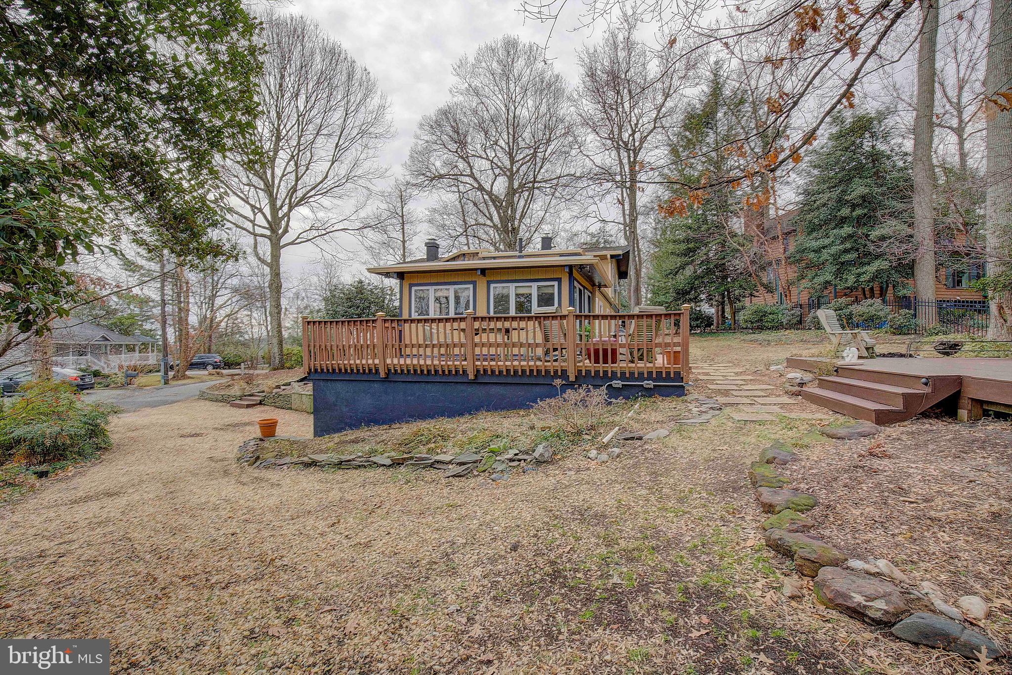 HILLSMERE SHORES - Residential