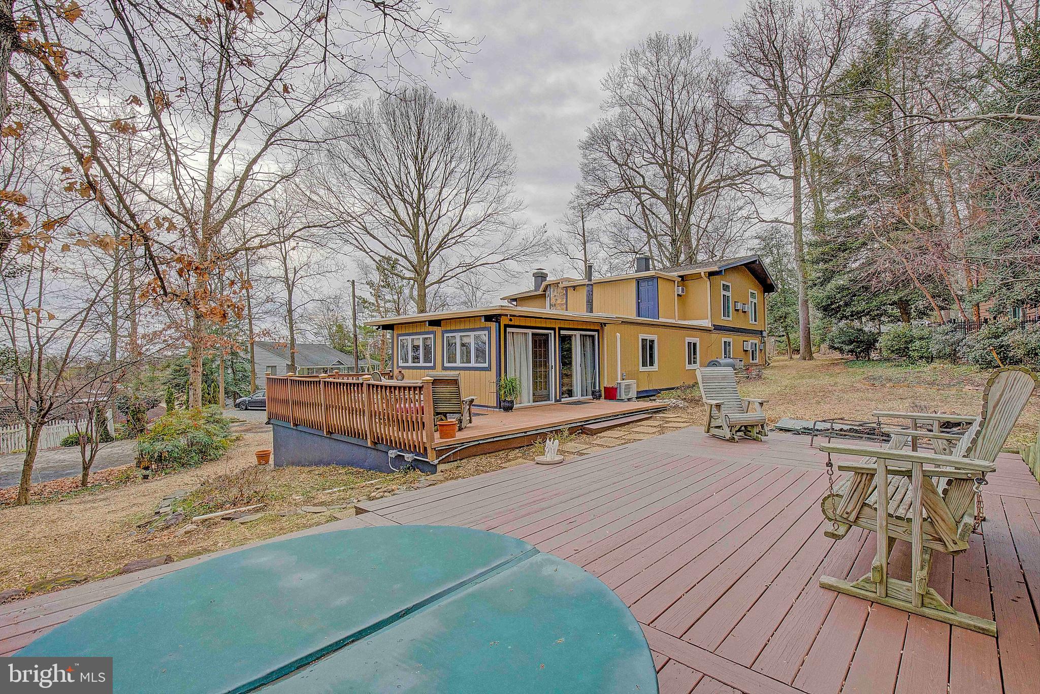 HILLSMERE SHORES - Residential