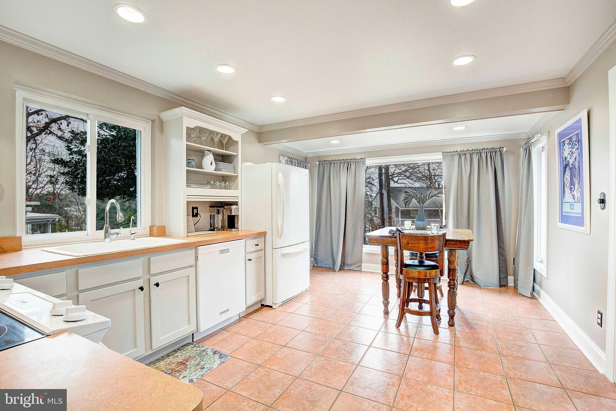 HILLSMERE SHORES - Residential