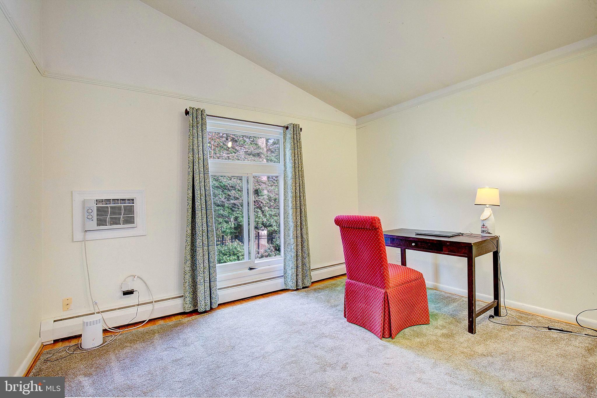 HILLSMERE SHORES - Residential