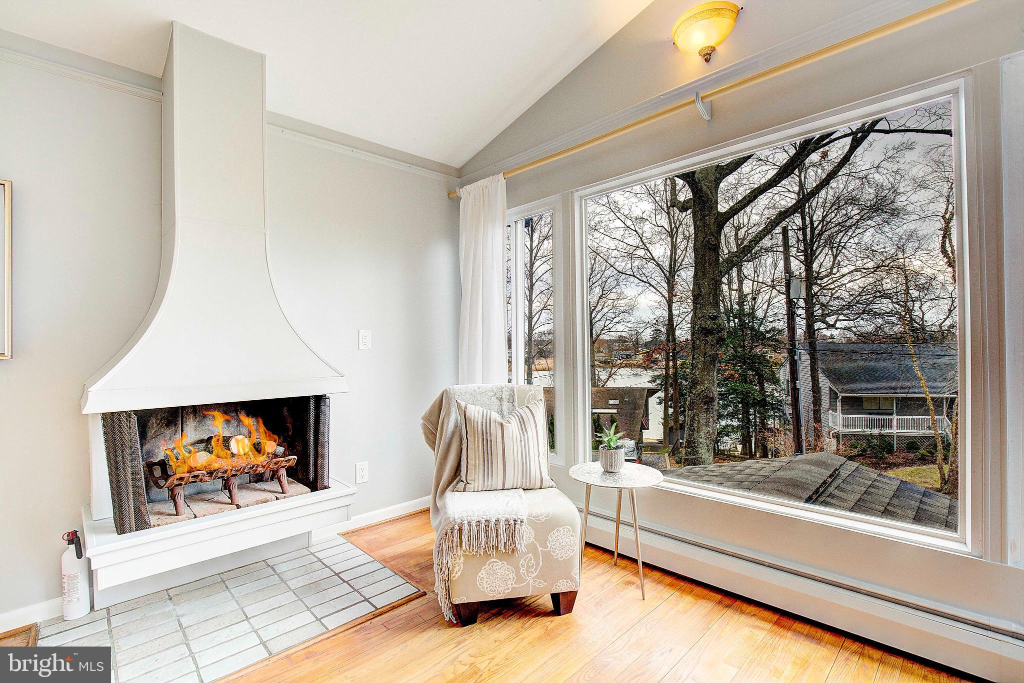 HILLSMERE SHORES - Residential