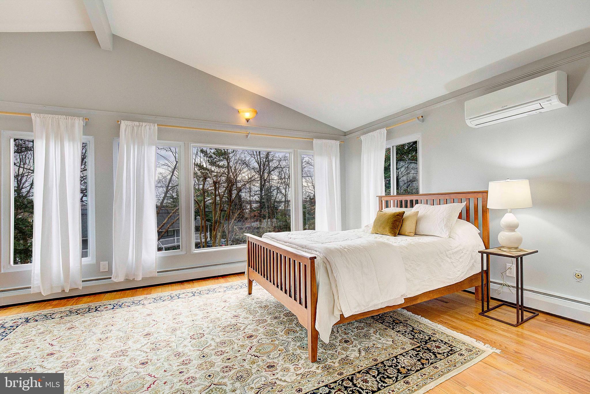 HILLSMERE SHORES - Residential