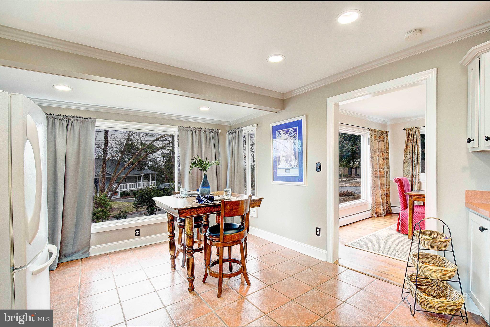 HILLSMERE SHORES - Residential