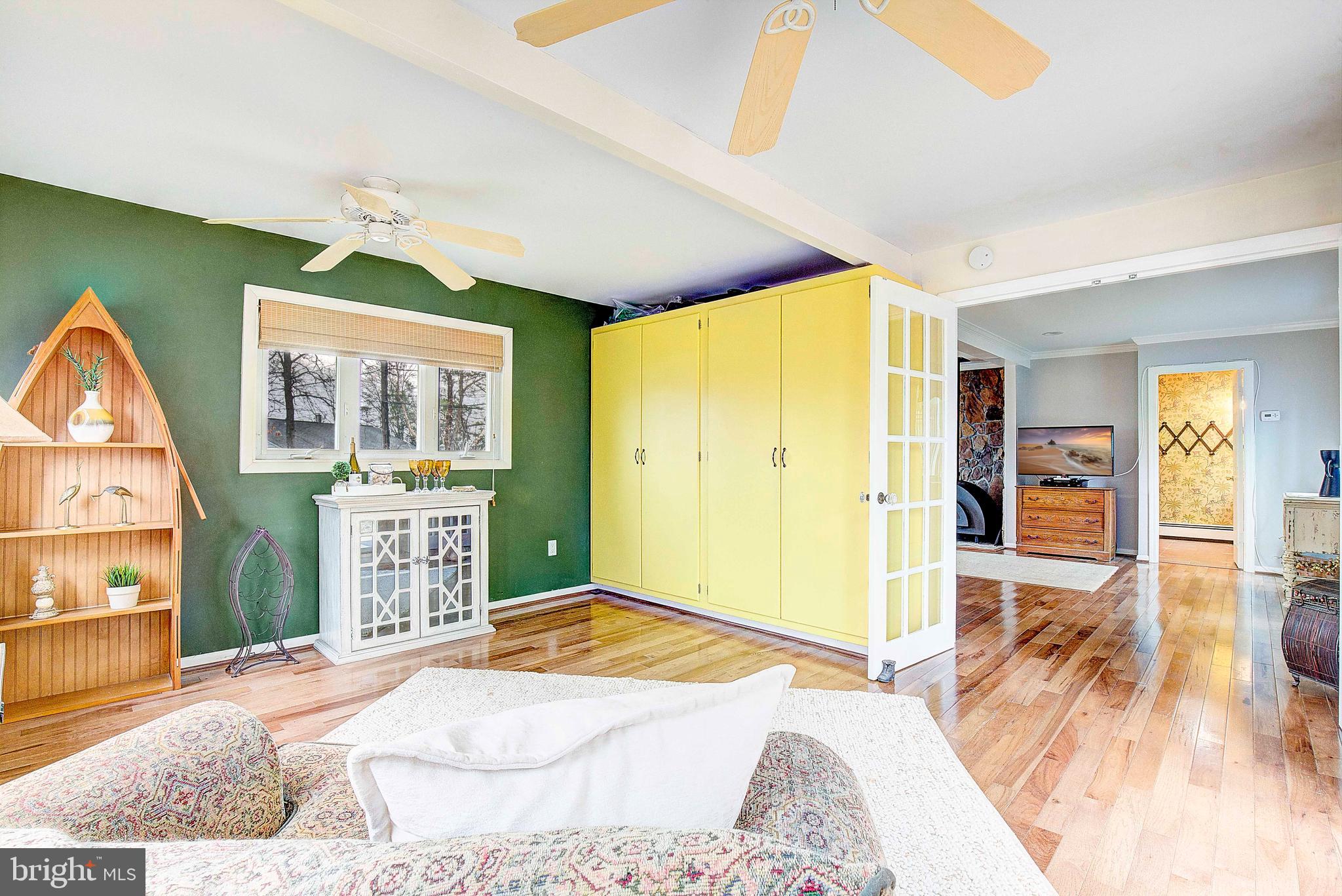 HILLSMERE SHORES - Residential