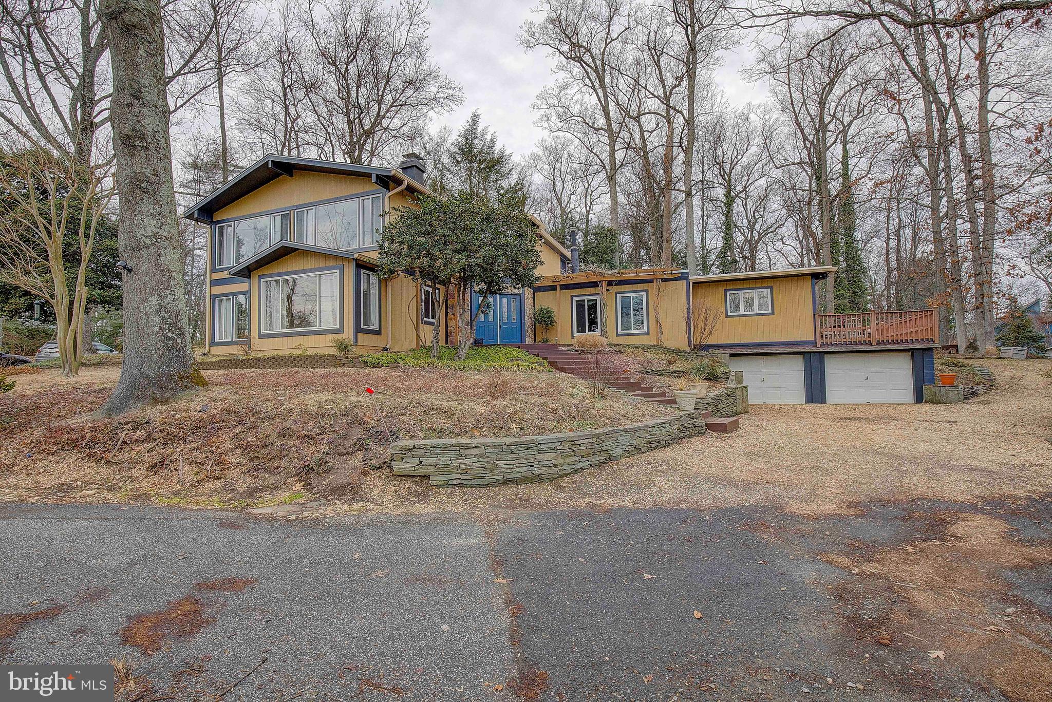 HILLSMERE SHORES - Residential