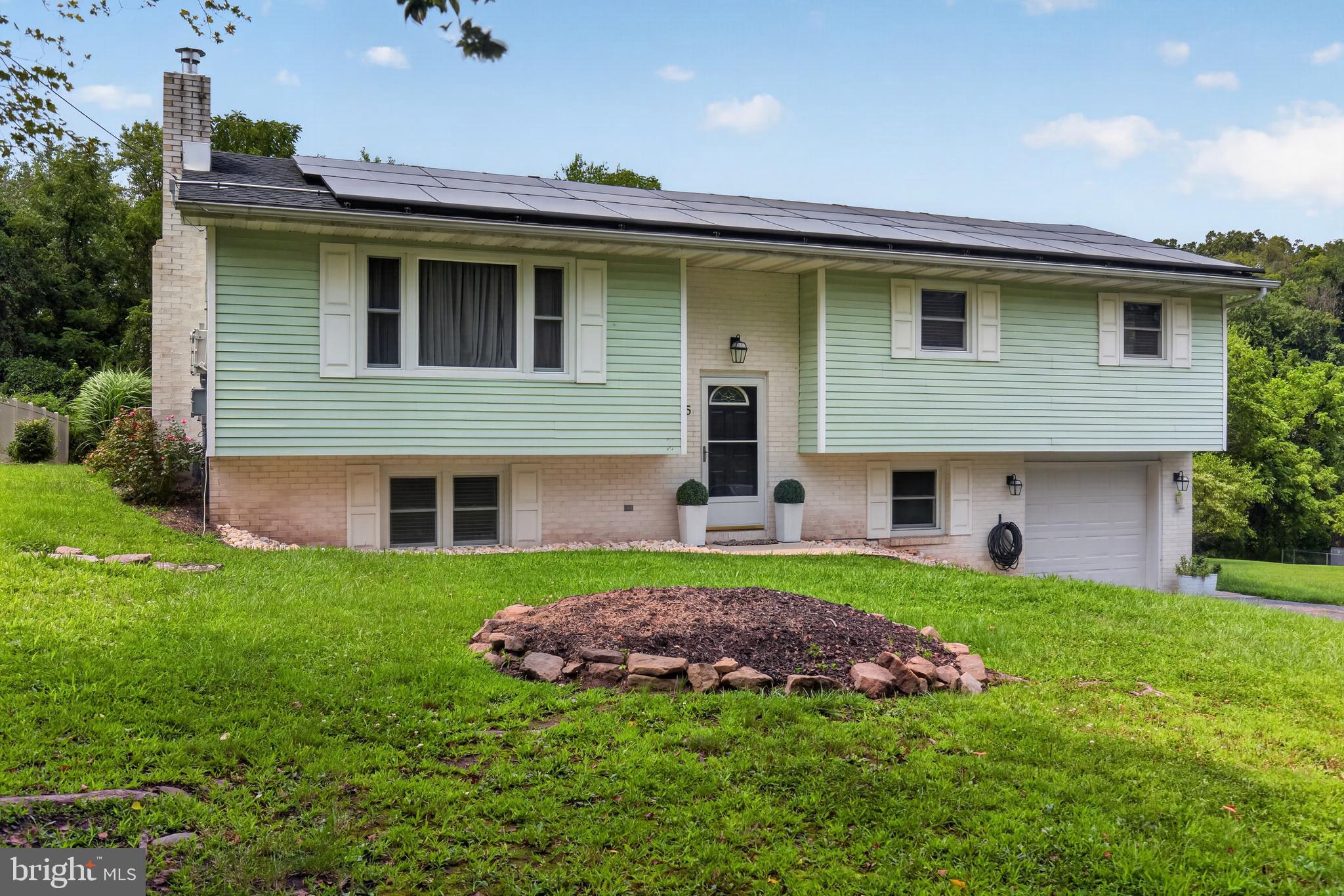 65 RIVER ROAD