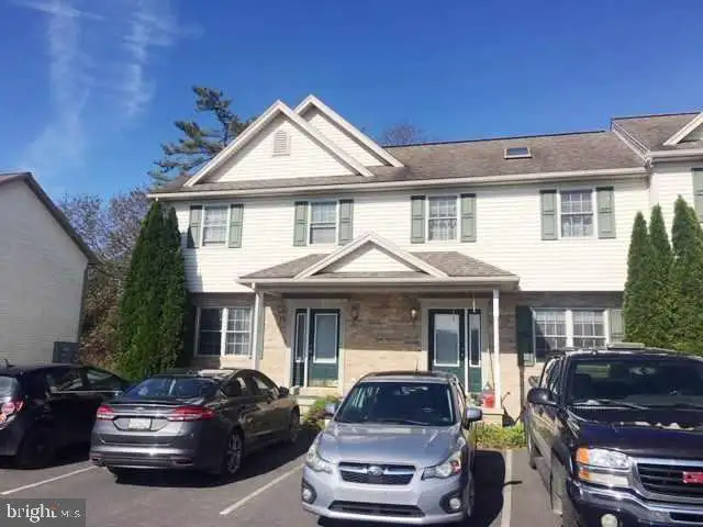 16 Acacia Court, Milroy, PA 17063