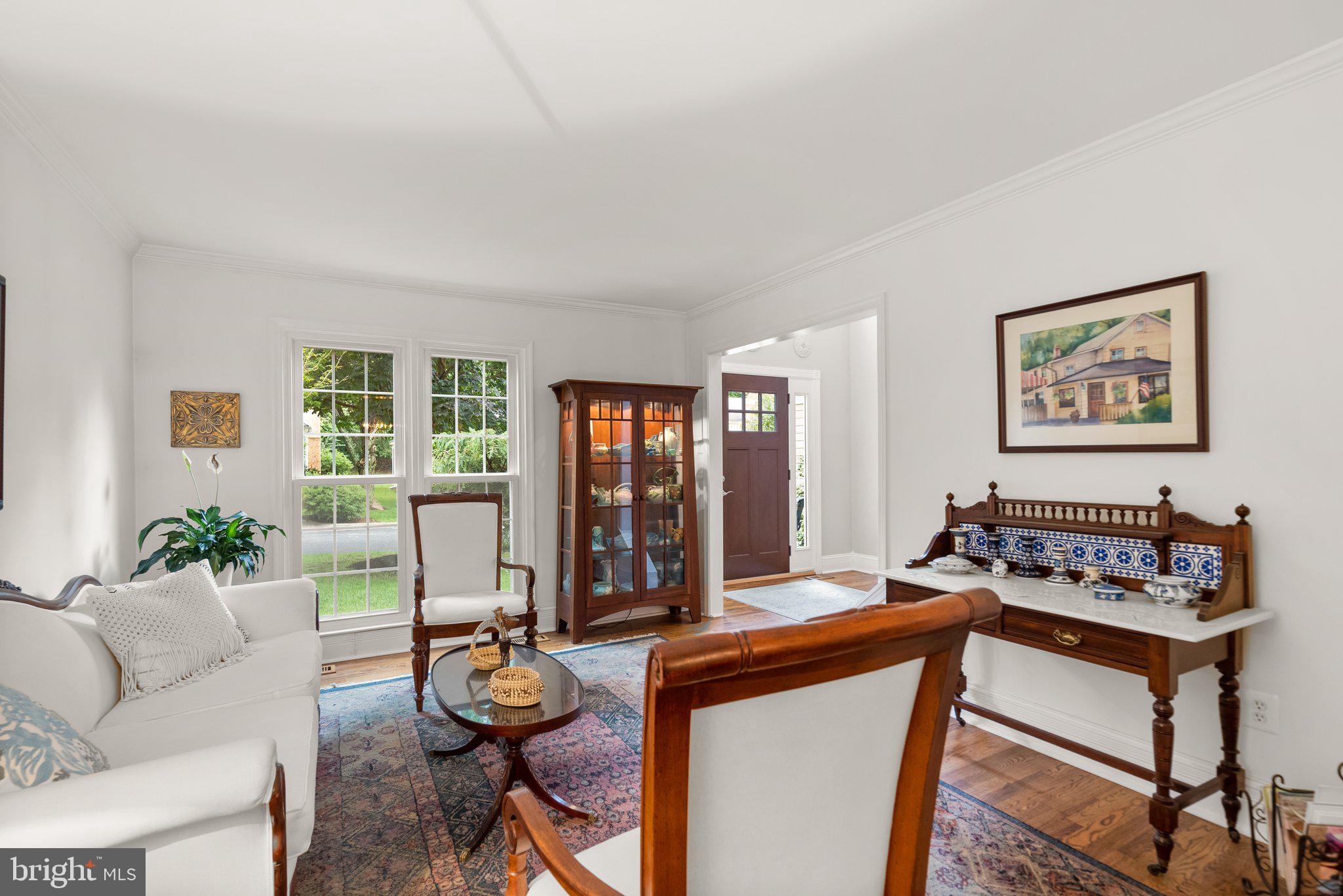 LAKE HALLOWELL - Residential