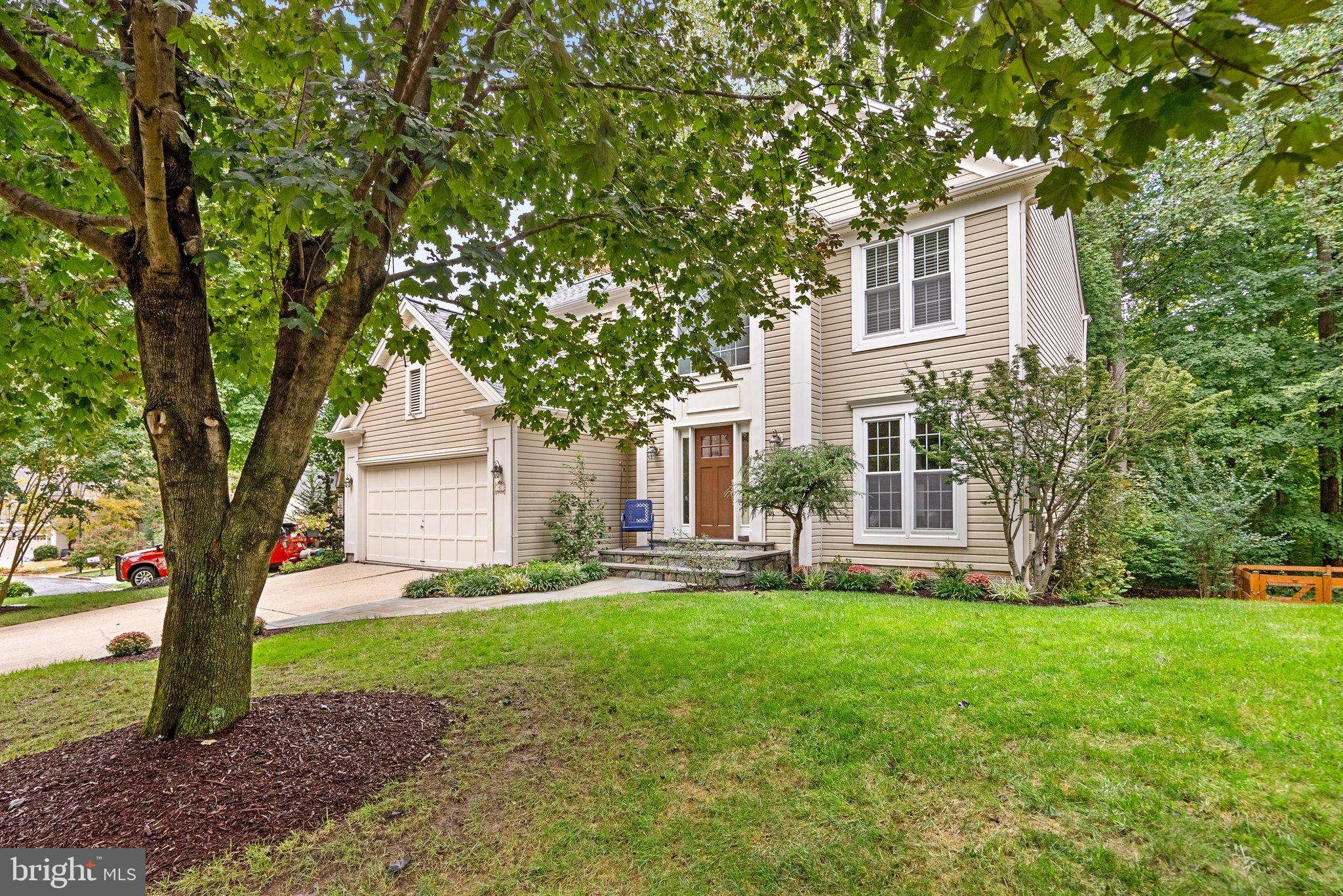 LAKE HALLOWELL - Residential