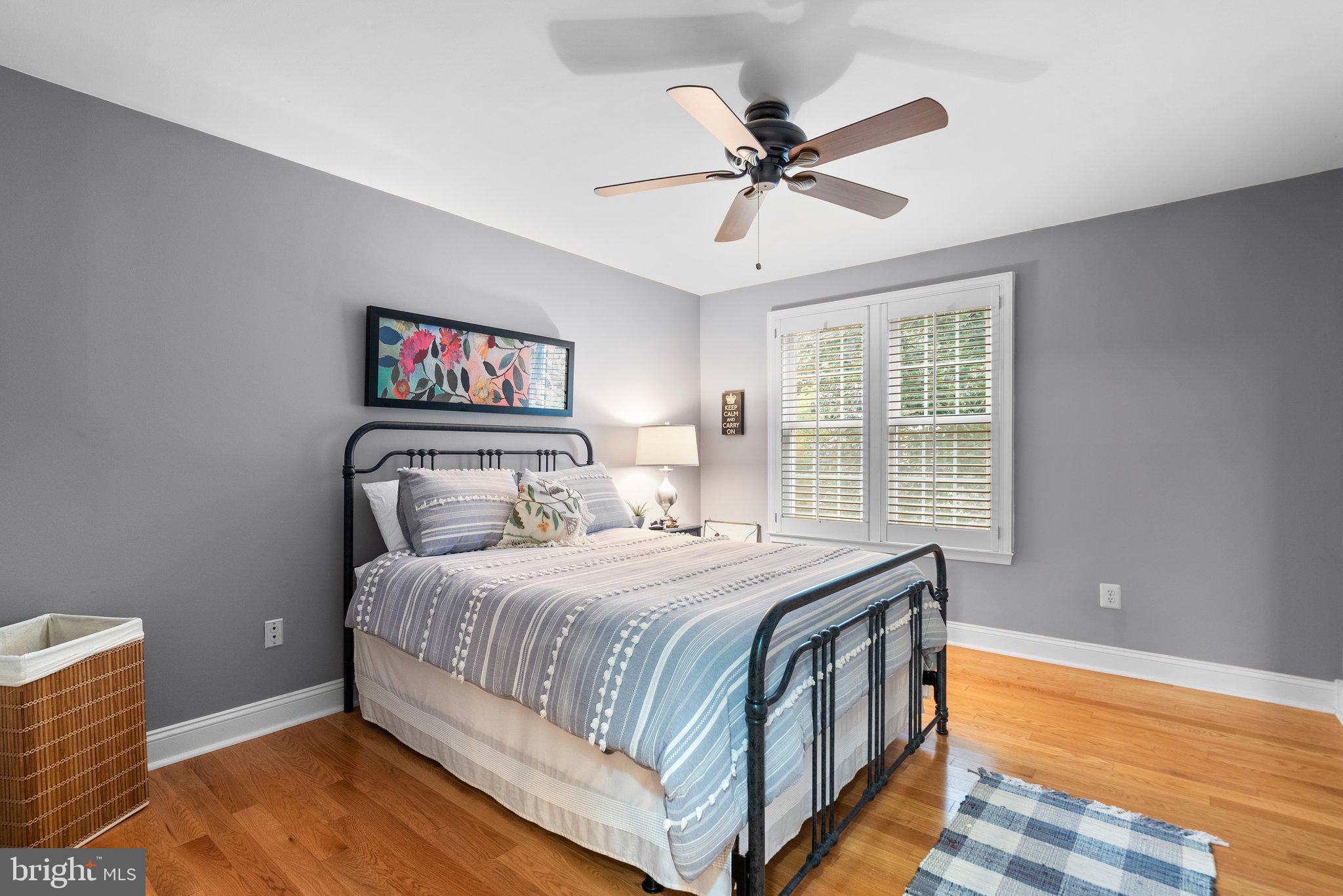 LAKE HALLOWELL - Residential