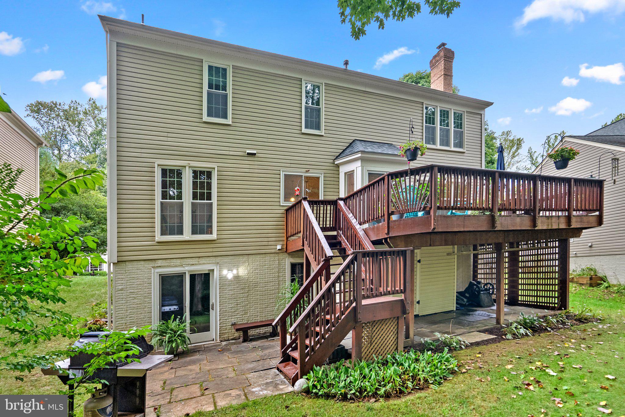 LAKE HALLOWELL - Residential