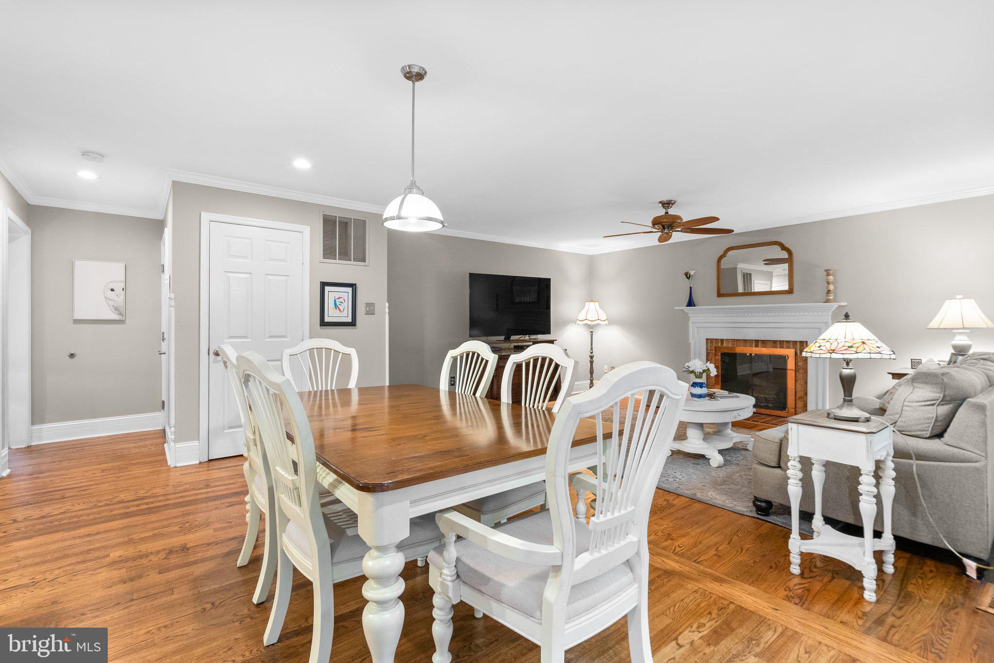 LAKE HALLOWELL - Residential