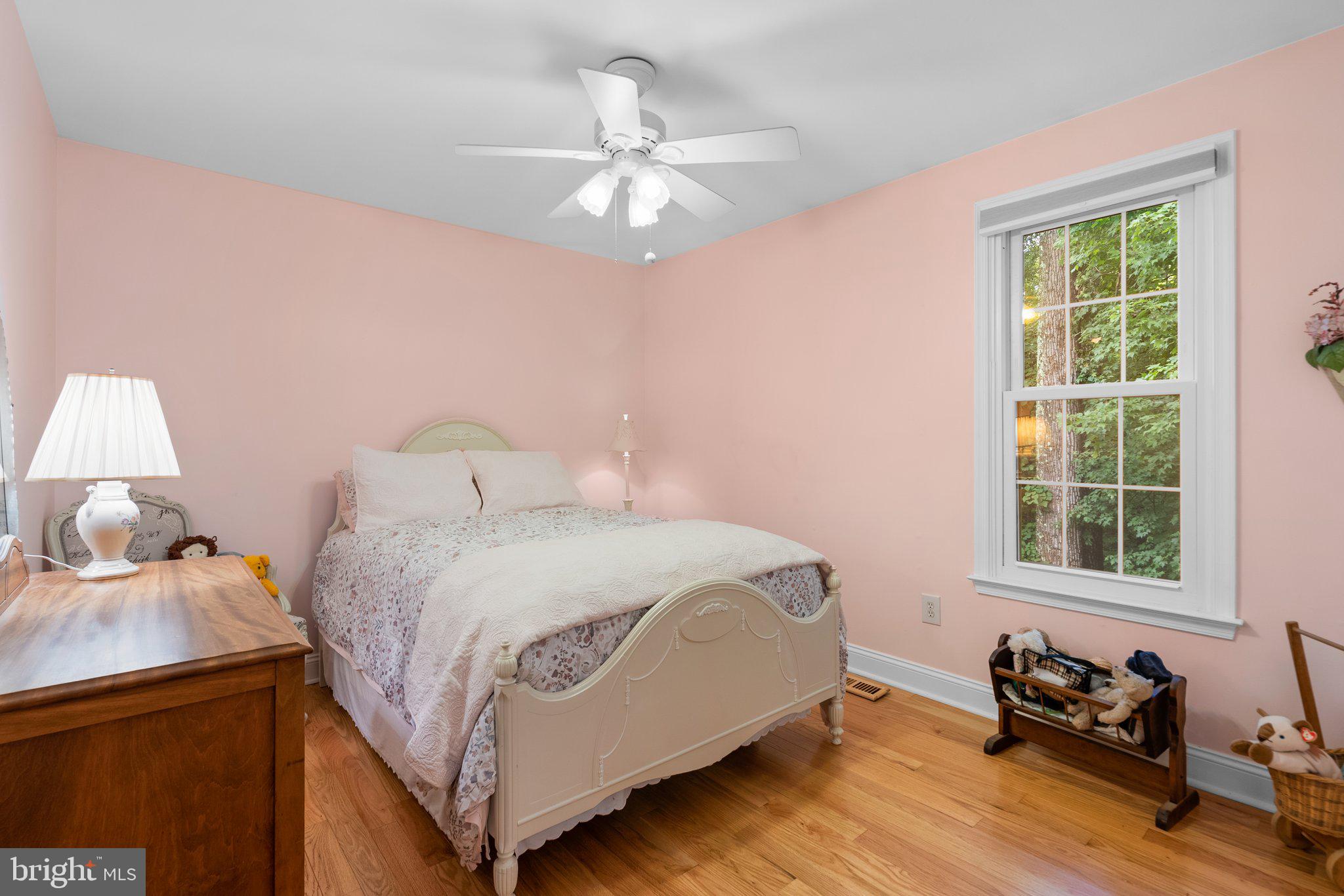 LAKE HALLOWELL - Residential