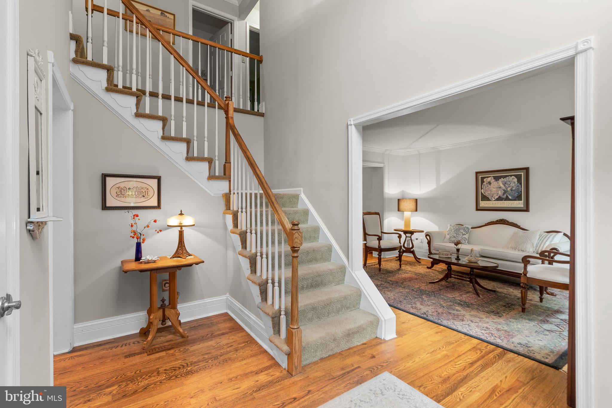 LAKE HALLOWELL - Residential