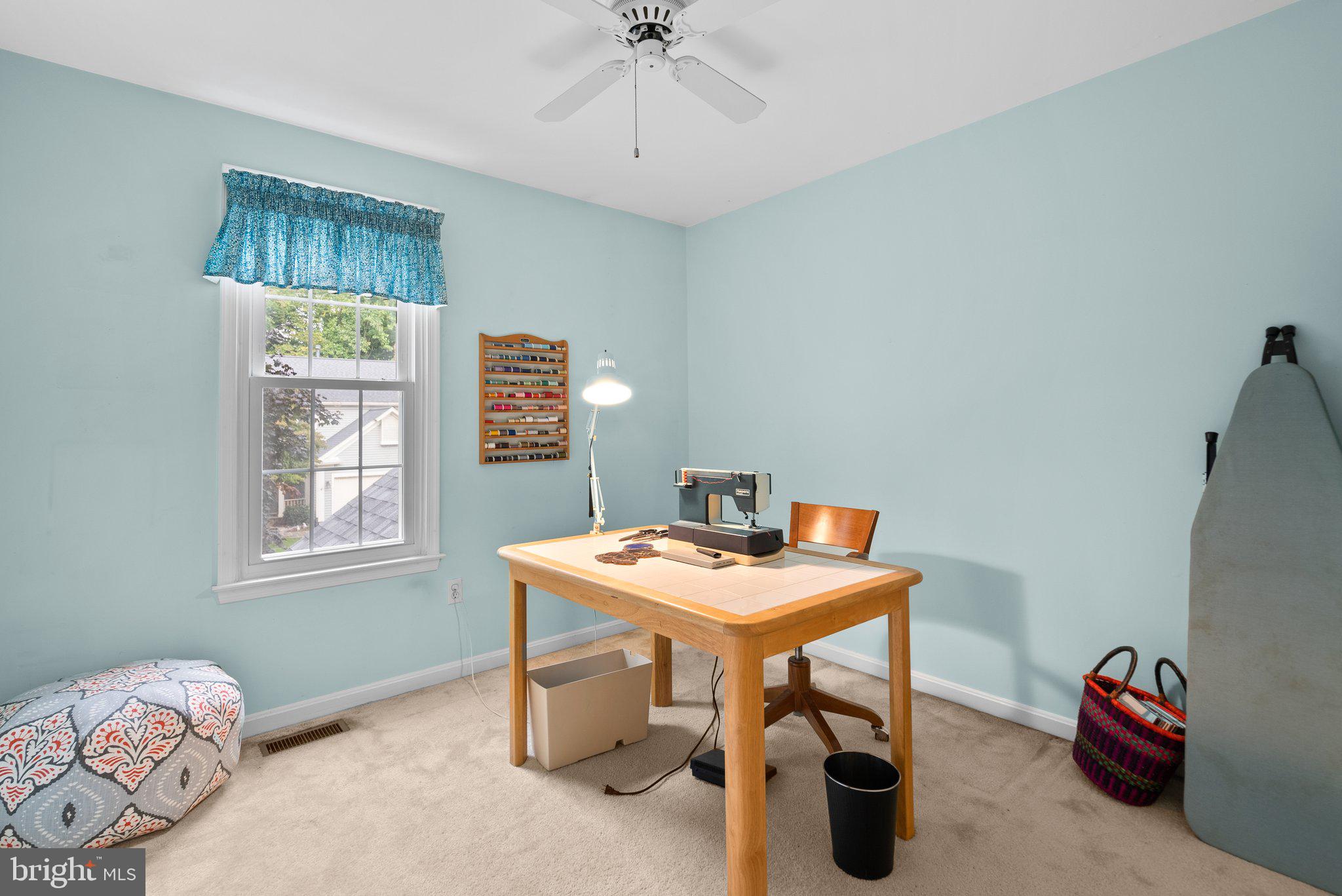 LAKE HALLOWELL - Residential