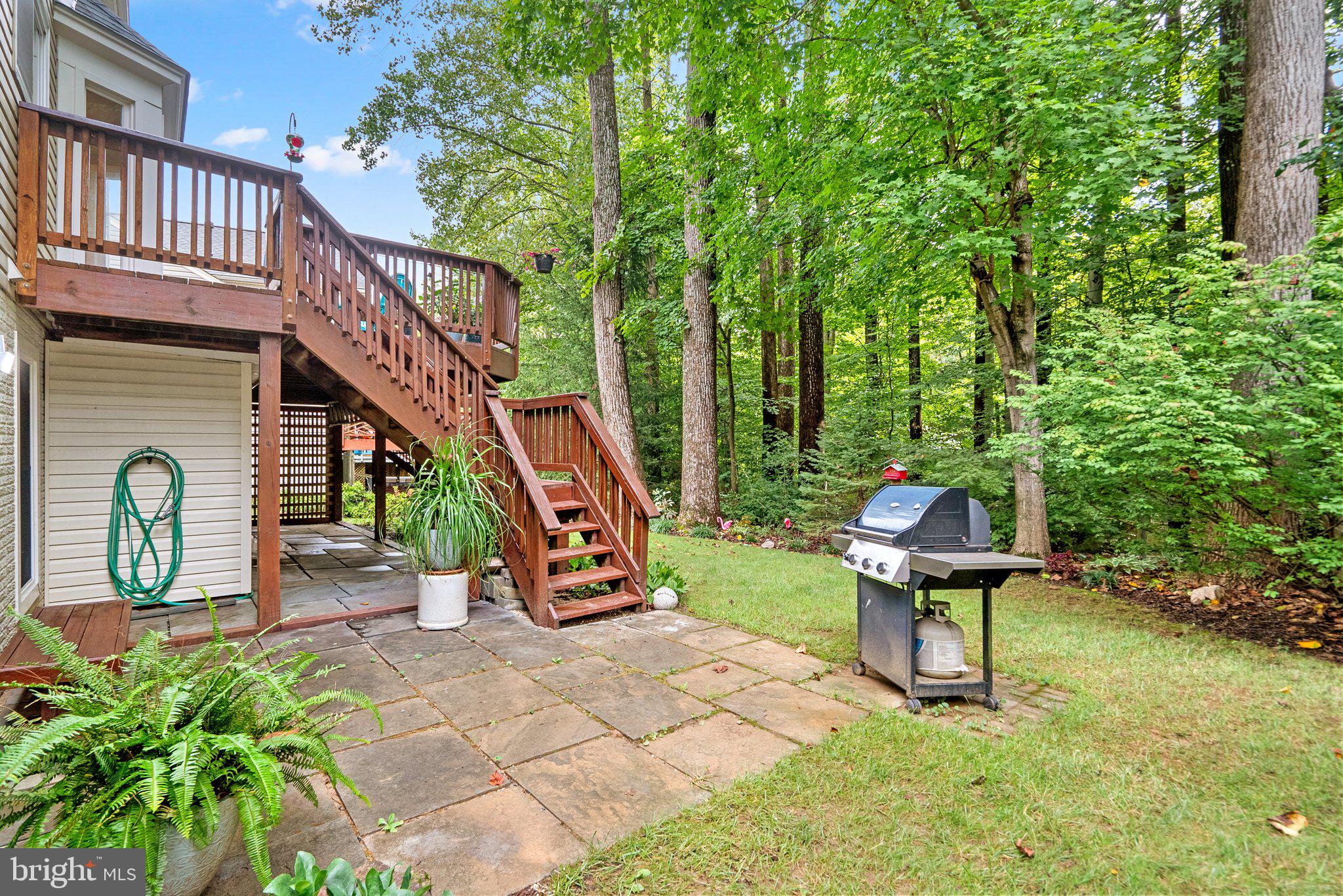 LAKE HALLOWELL - Residential