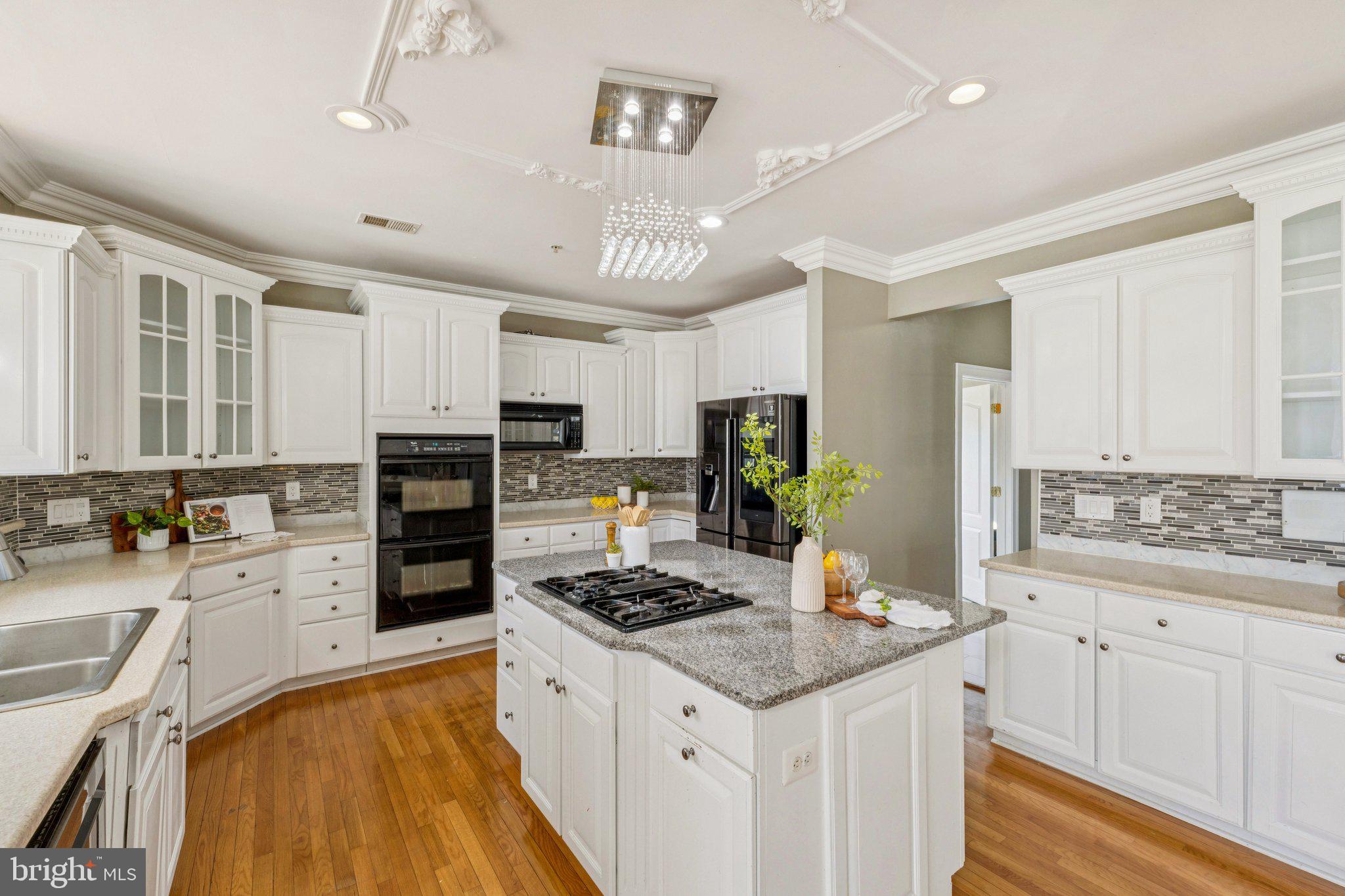 TALL OAKS ESTATES - Residential