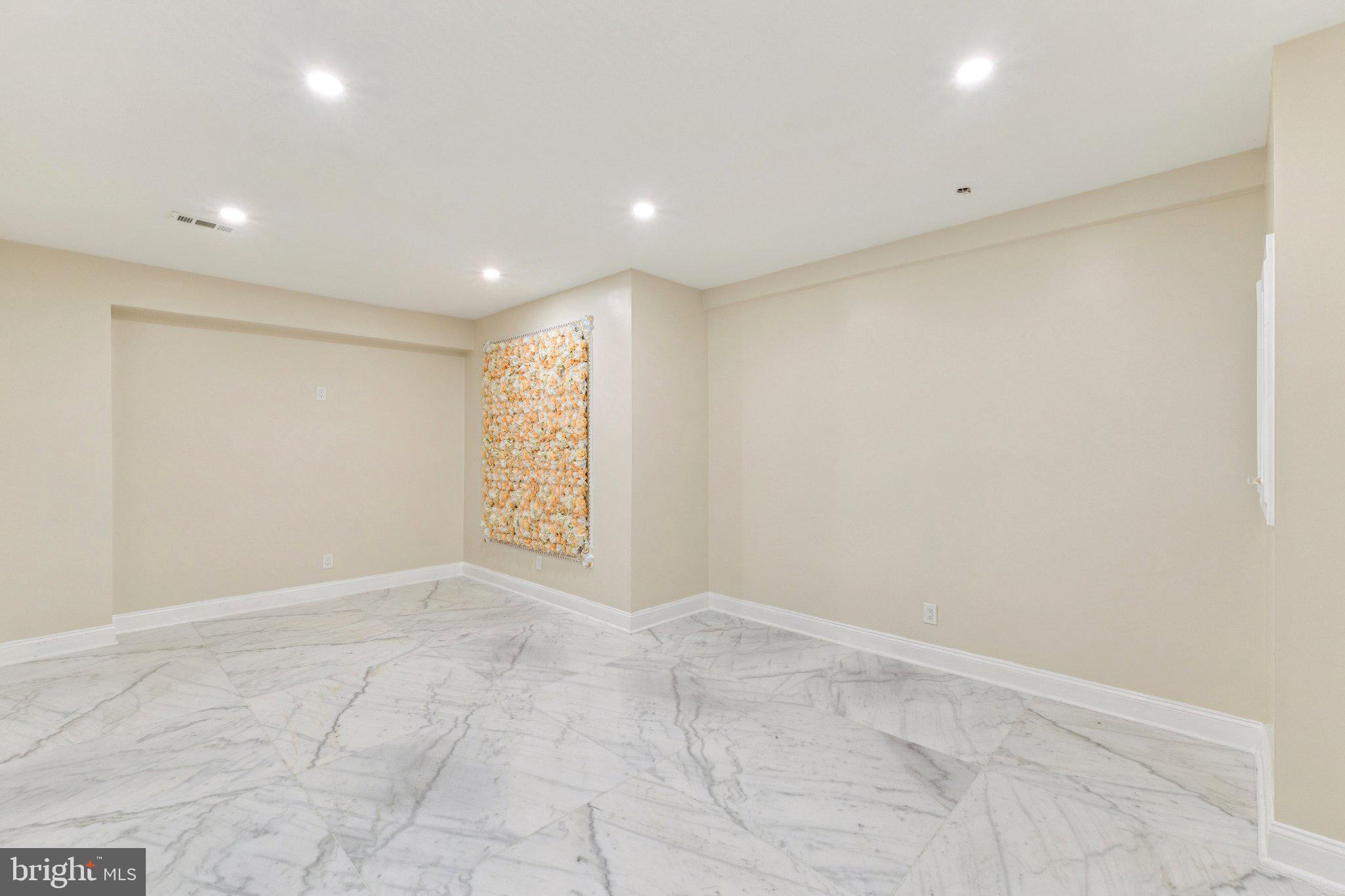 TALL OAKS ESTATES - Residential