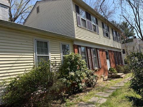 Photo of 12312 Coleraine Court, RESTON, VA 20191 (MLS # VAFX2307736)