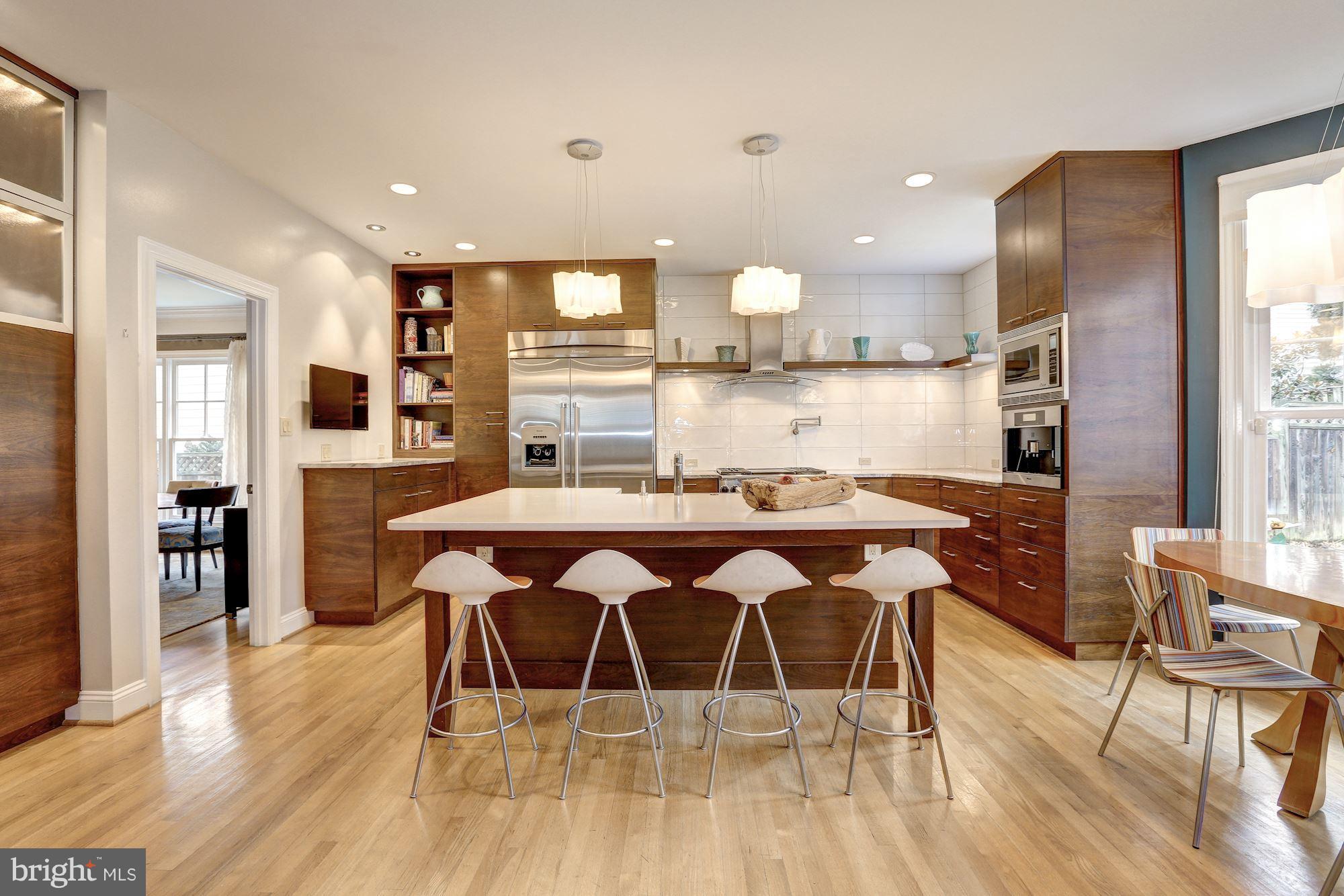 CHEVY CHASE MANOR - Residential